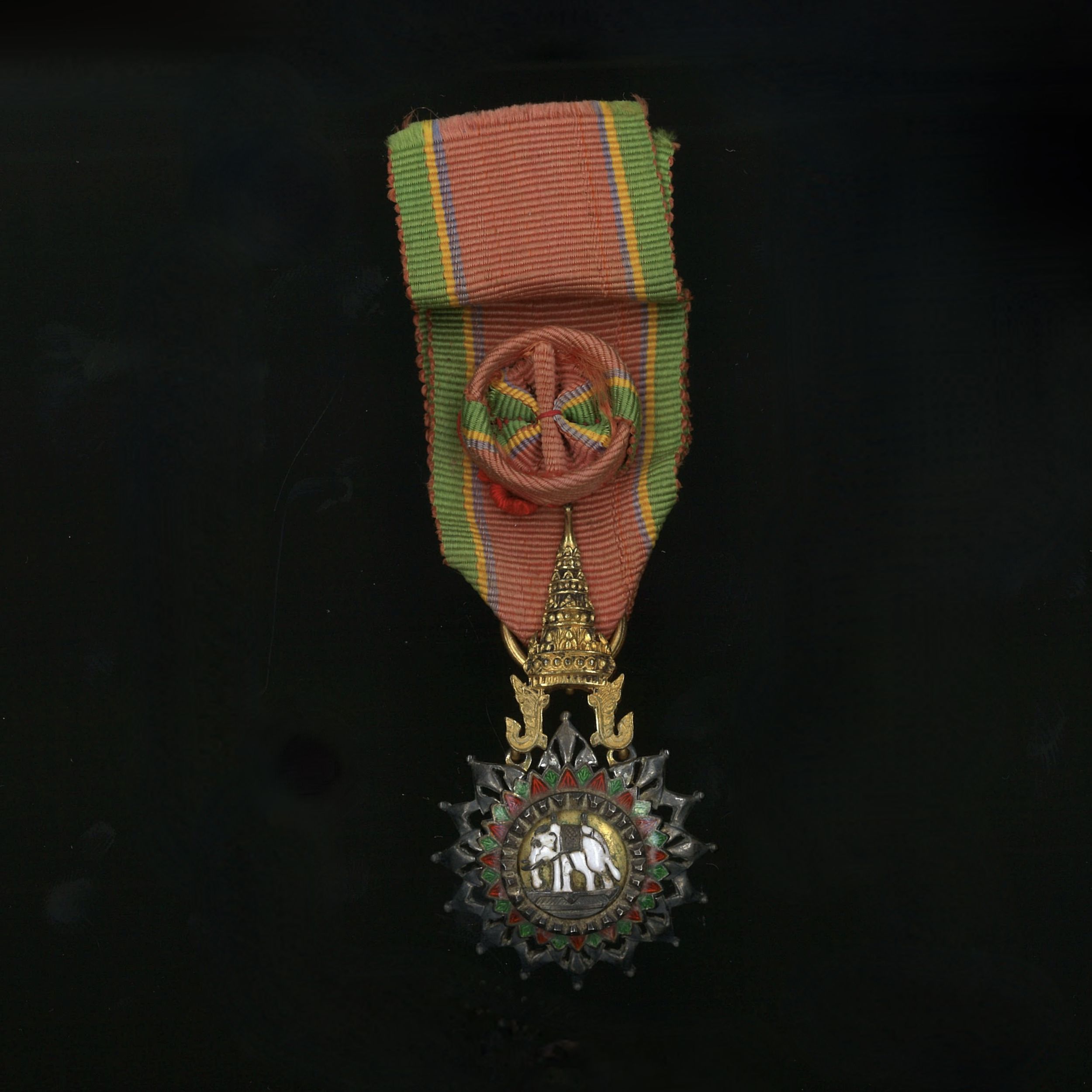 LOT DE 2 CROIX DE CHEVALIER DE L'ORDRE DE LA LEGION D'HONNEUR:  | H&ocirc;tel Des Ventes de Monte-Carlo