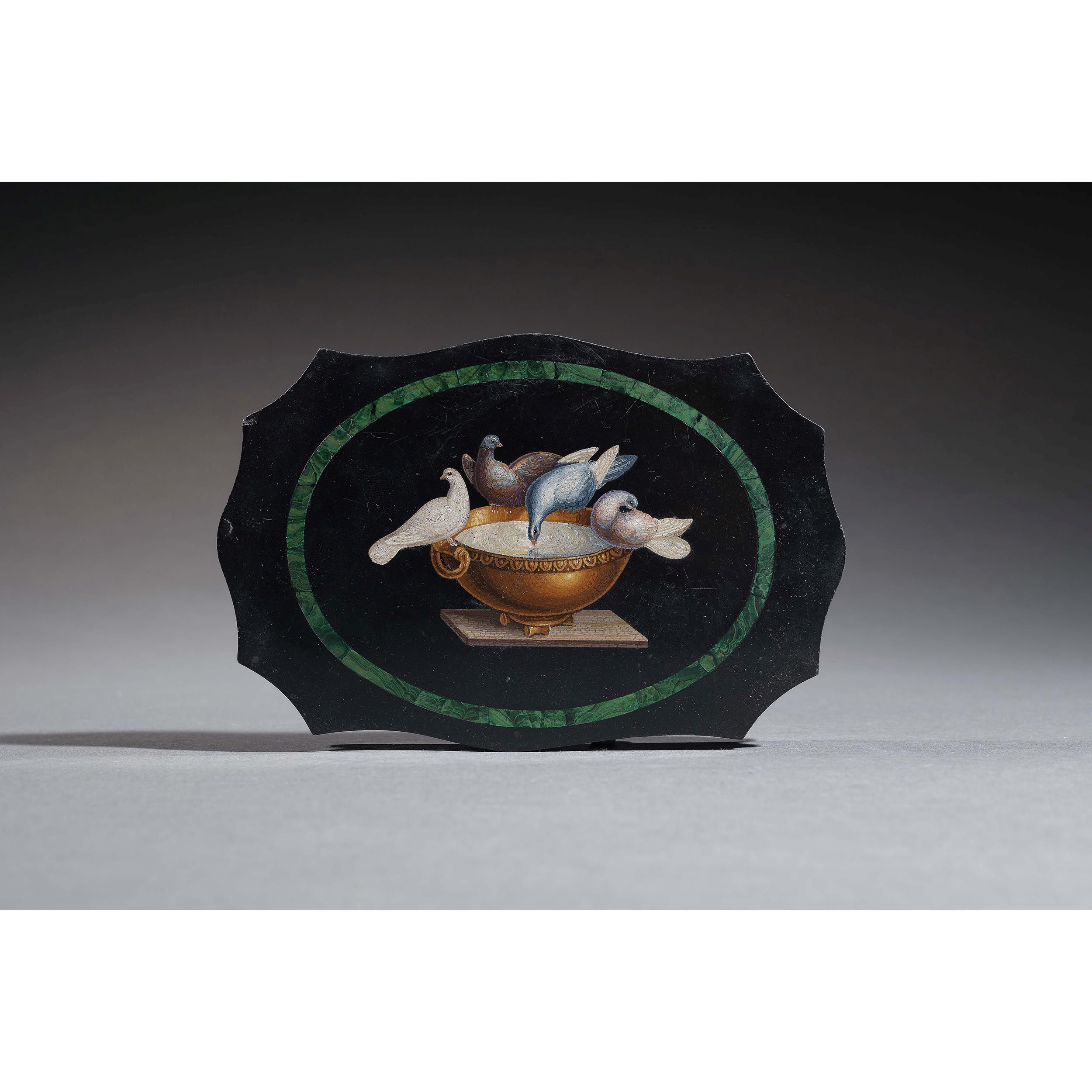 MEDAILLON PENDENTIF:  | H&ocirc;tel Des Ventes de Monte-Carlo