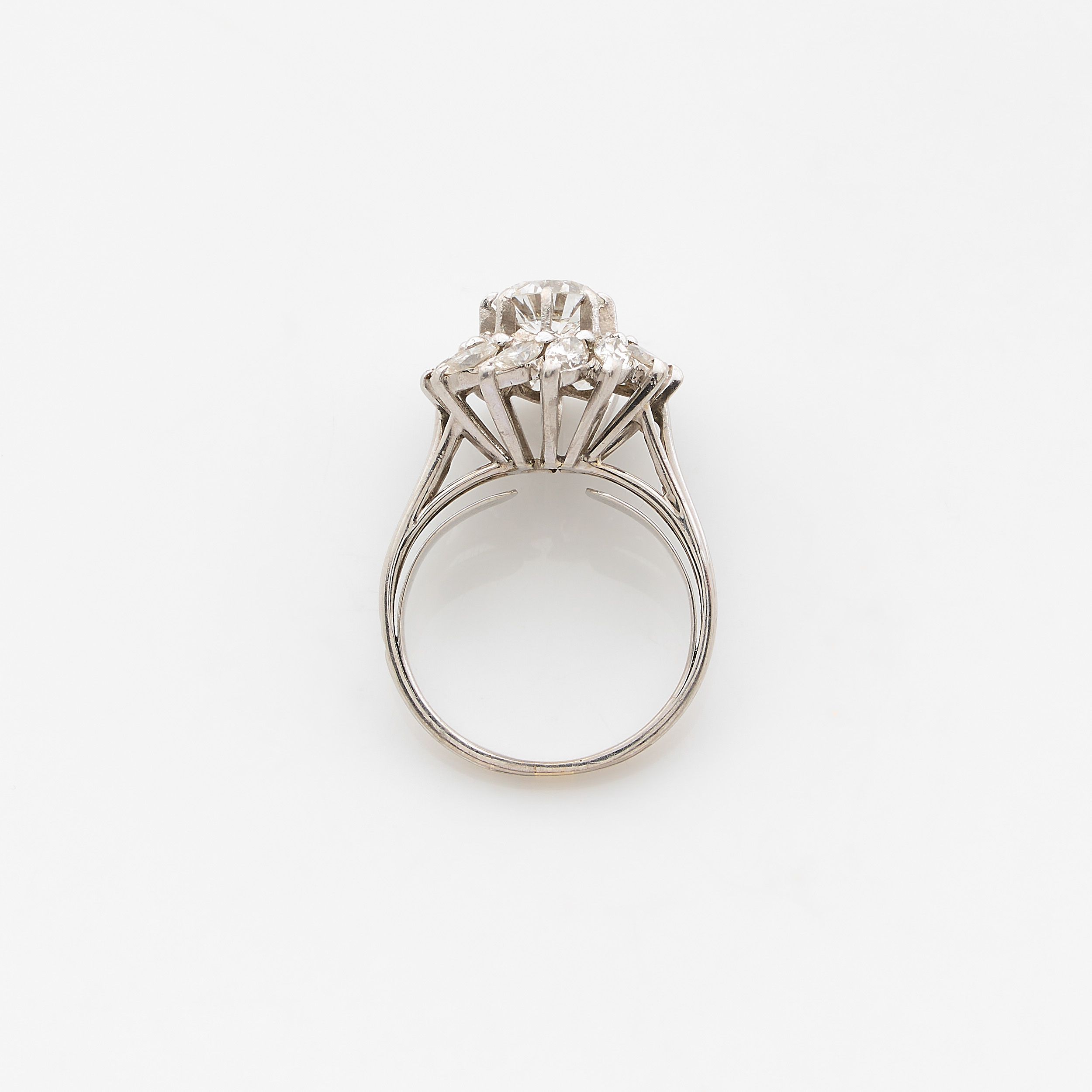 JOLIE BAGUE FLEUR :  | H&ocirc;tel Des Ventes de Monte-Carlo