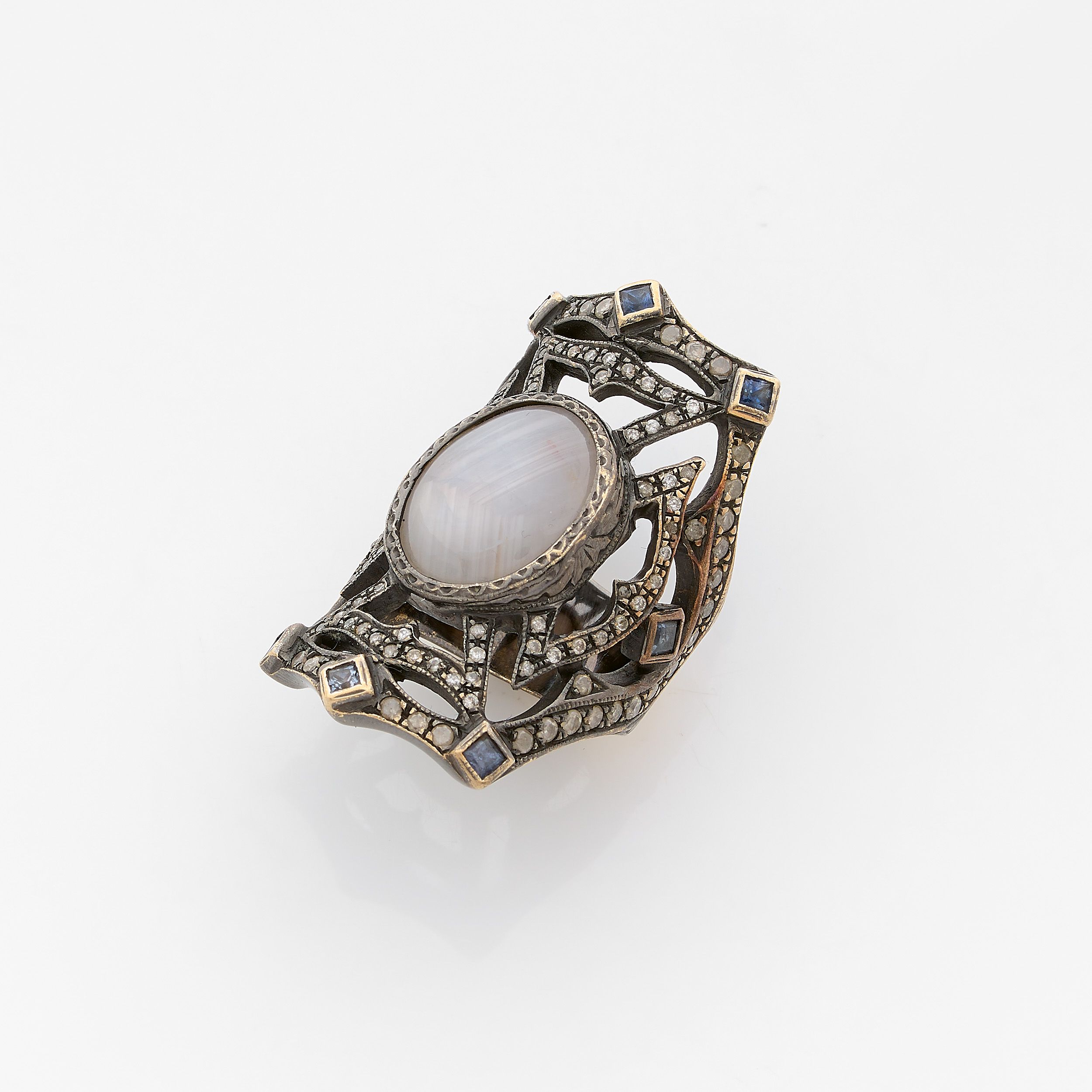 IMPORTANTE BAGUE CHEVALIERE:  | H&ocirc;tel Des Ventes de Monte-Carlo