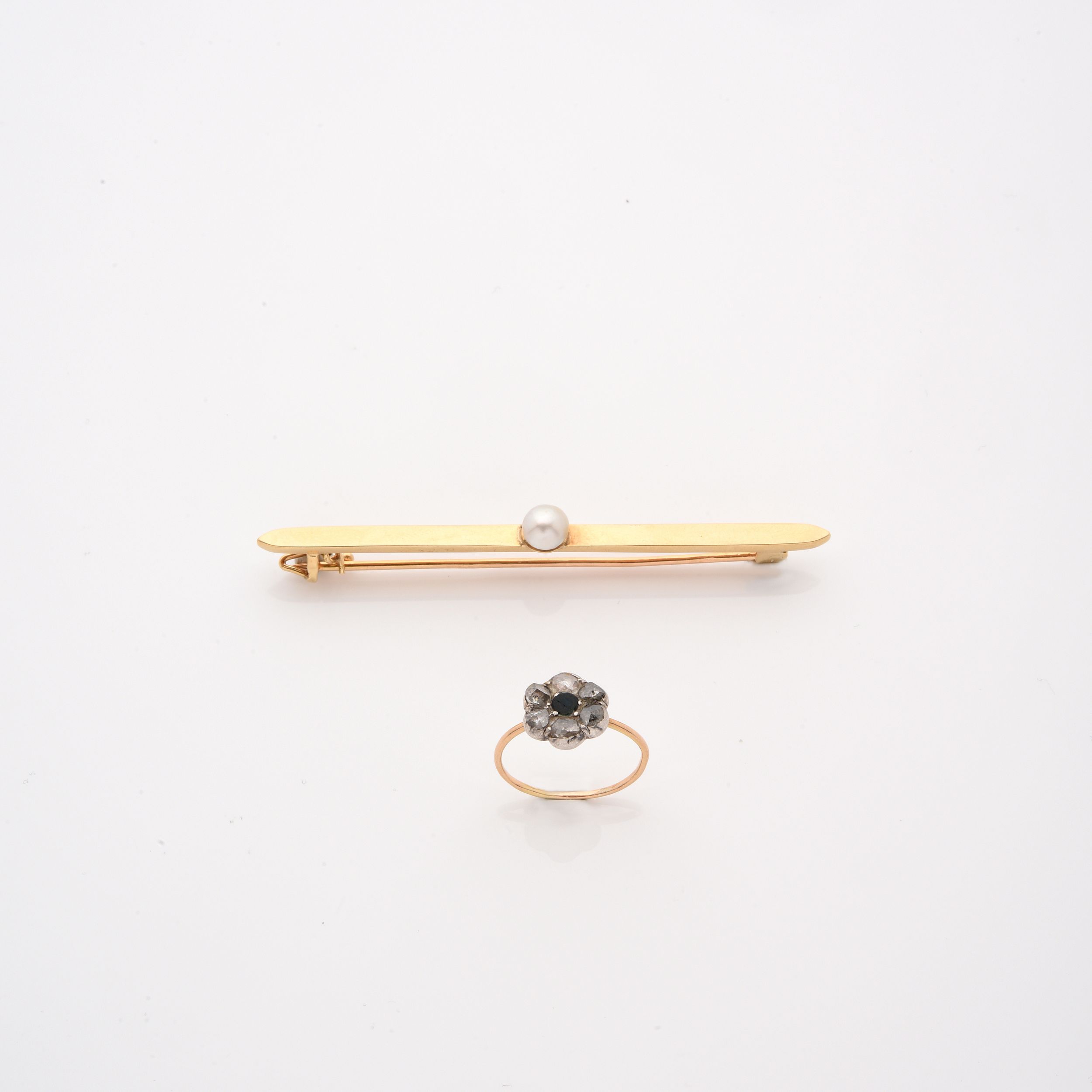 BROCHE CORBEILLE:  | H&ocirc;tel Des Ventes de Monte-Carlo