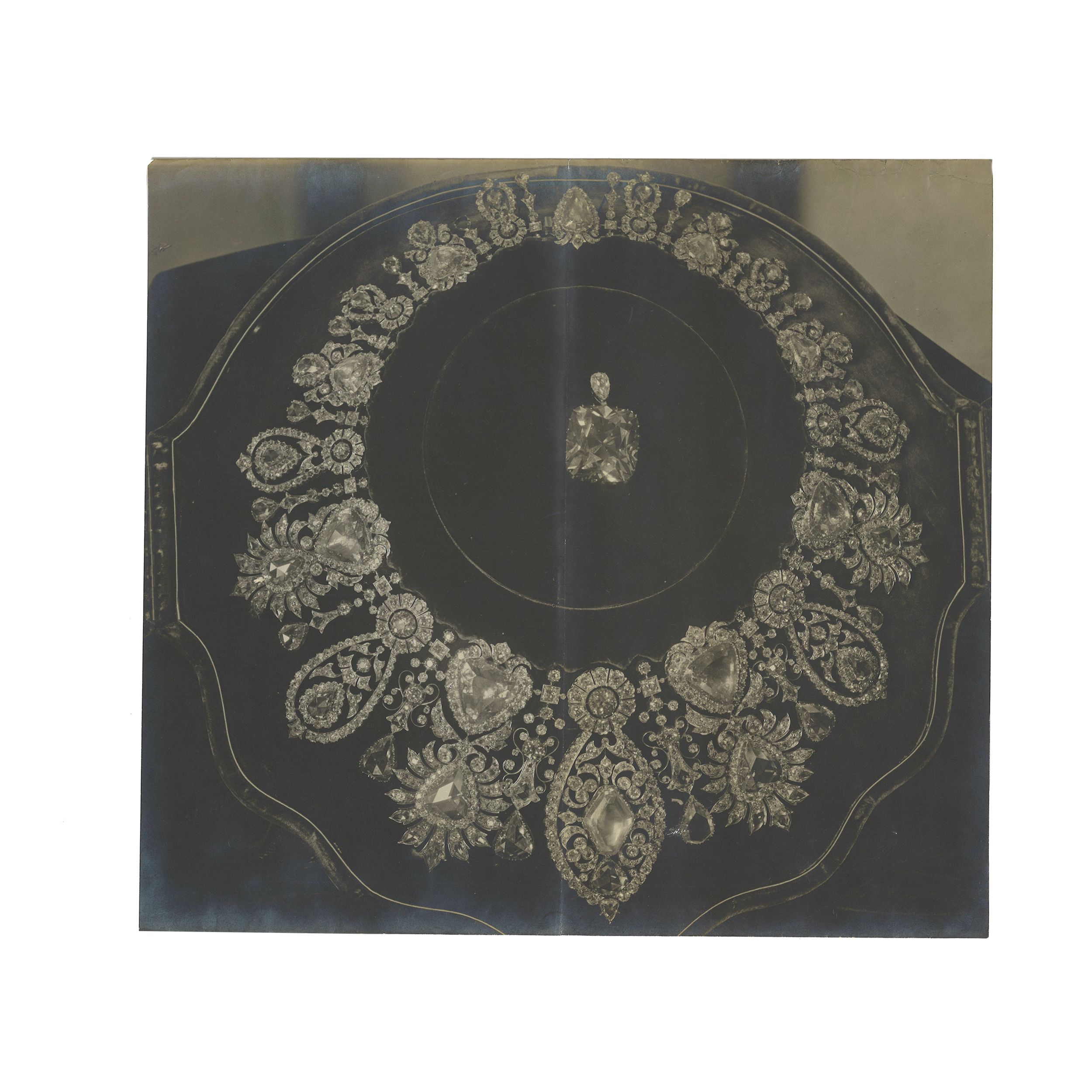 LOT DE DESSINS ET PHOTOS D'ARCHIVES DE JOAILLERIE:  | H&ocirc;tel Des Ventes de Monte-Carlo