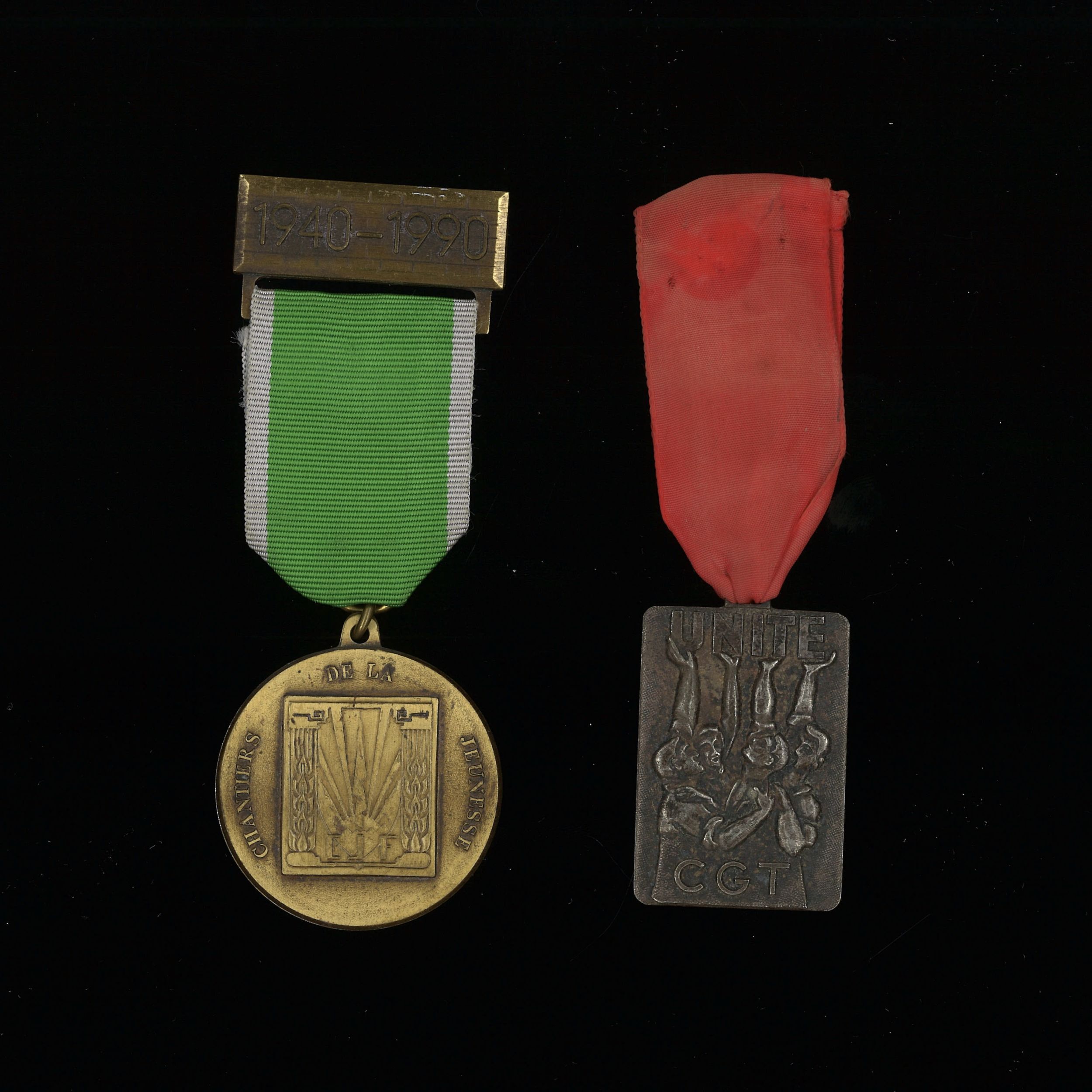 LOT DE 2 CROIX DE CHEVALIER DE L'ORDRE DE LA LEGION D'HONNEUR:  | H&ocirc;tel Des Ventes de Monte-Carlo