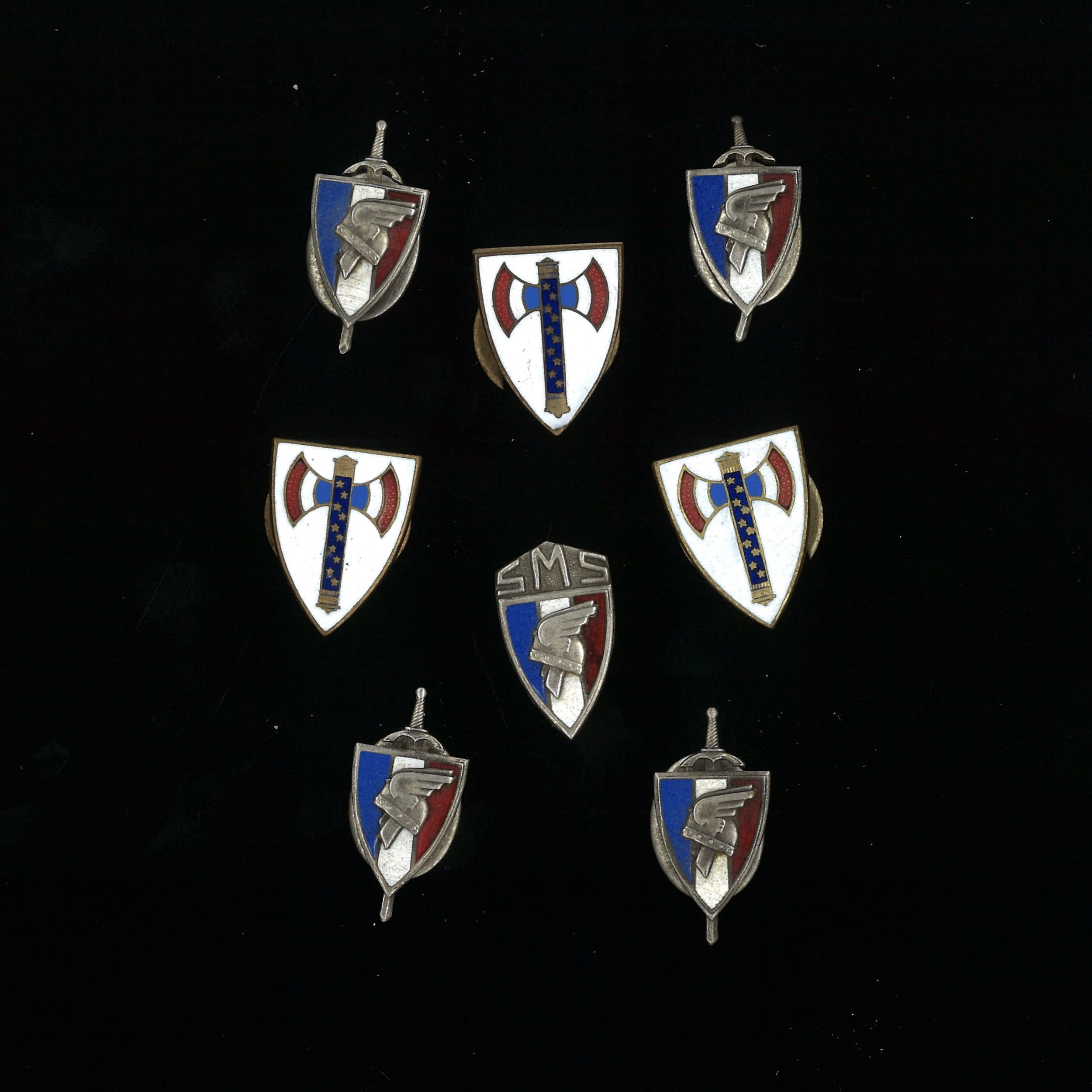 LOT DE 2 CROIX DE CHEVALIER DE L'ORDRE DE LA LEGION D'HONNEUR:  | H&ocirc;tel Des Ventes de Monte-Carlo