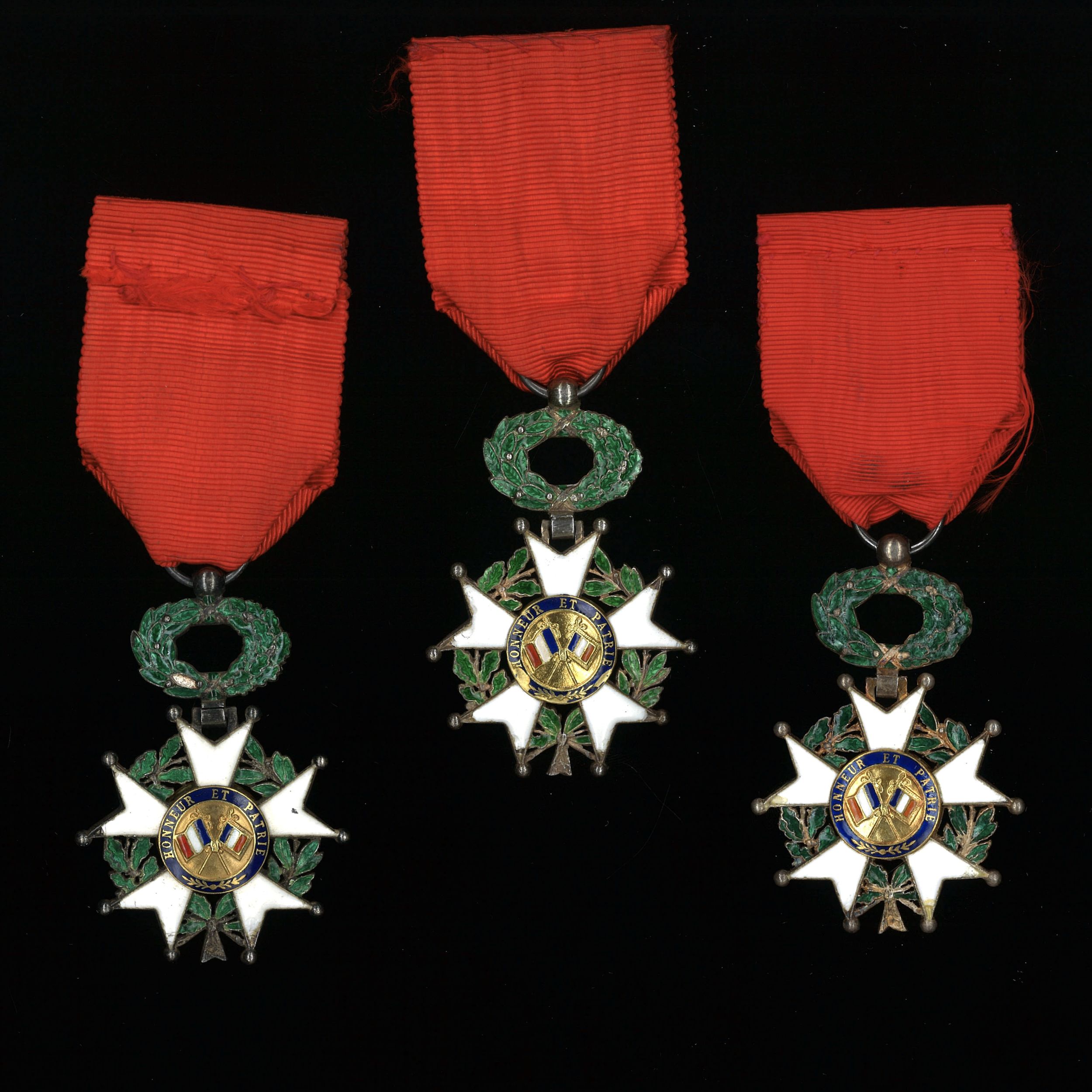 LOT DE TROIS CROIX DE CHEVALIER DE L'ORDRE DE LA LEGION D'HONNEUR:  | H&ocirc;tel Des Ventes de Monte-Carlo