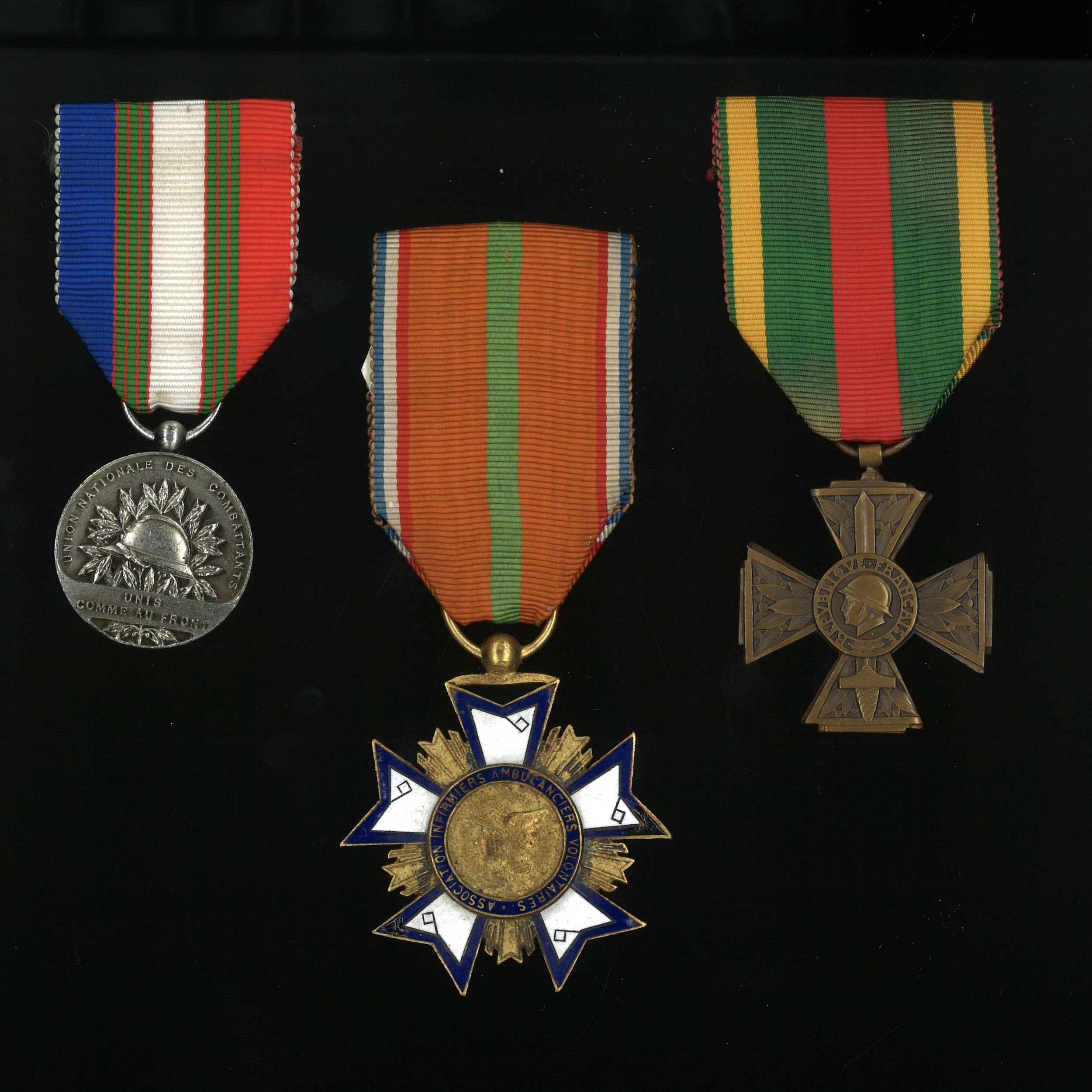 LOT DE 2 CROIX DE CHEVALIER DE L'ORDRE DE LA LEGION D'HONNEUR:  | H&ocirc;tel Des Ventes de Monte-Carlo