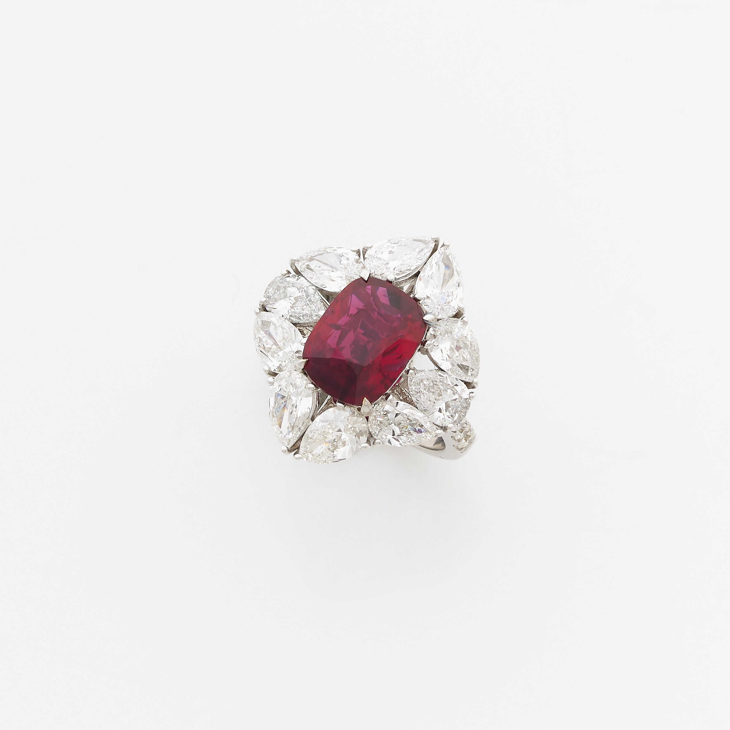 BROCHE RONDE:  | H&ocirc;tel Des Ventes de Monte-Carlo