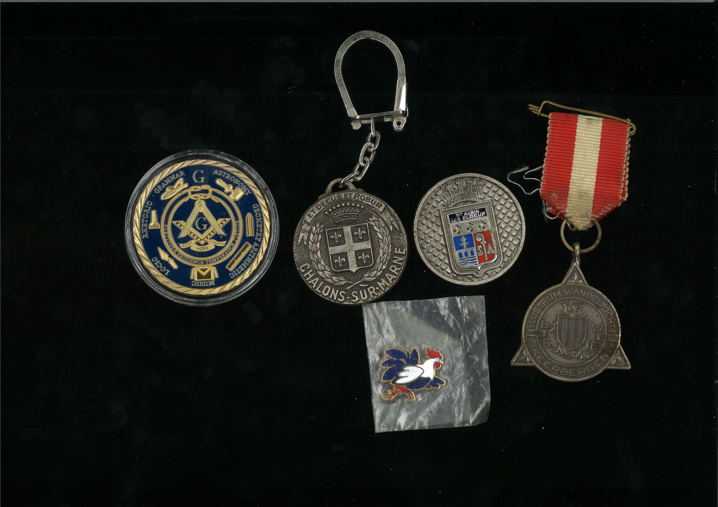 LOT DE 2 CROIX DE CHEVALIER DE L'ORDRE DE LA LEGION D'HONNEUR:  | H&ocirc;tel Des Ventes de Monte-Carlo