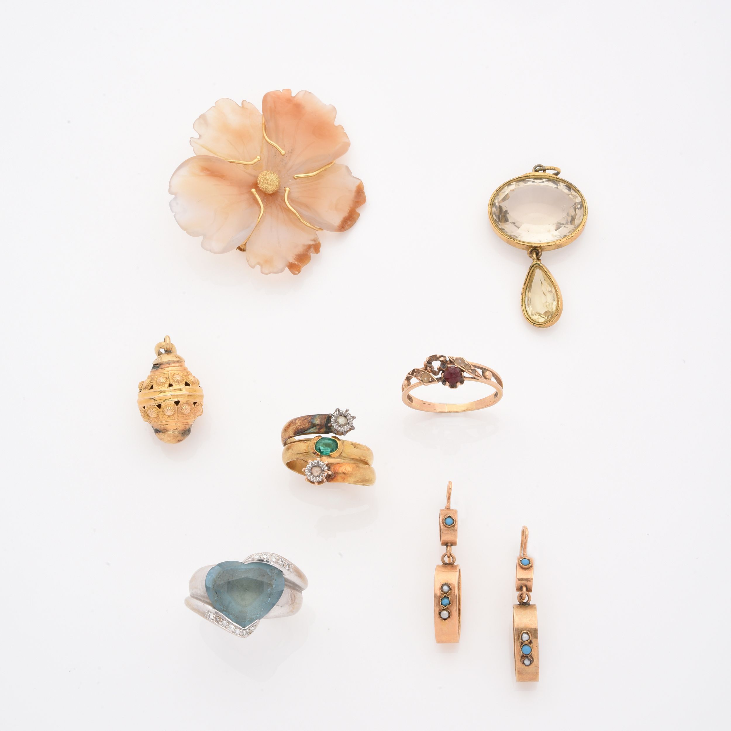 BROCHE CORBEILLE:  | H&ocirc;tel Des Ventes de Monte-Carlo