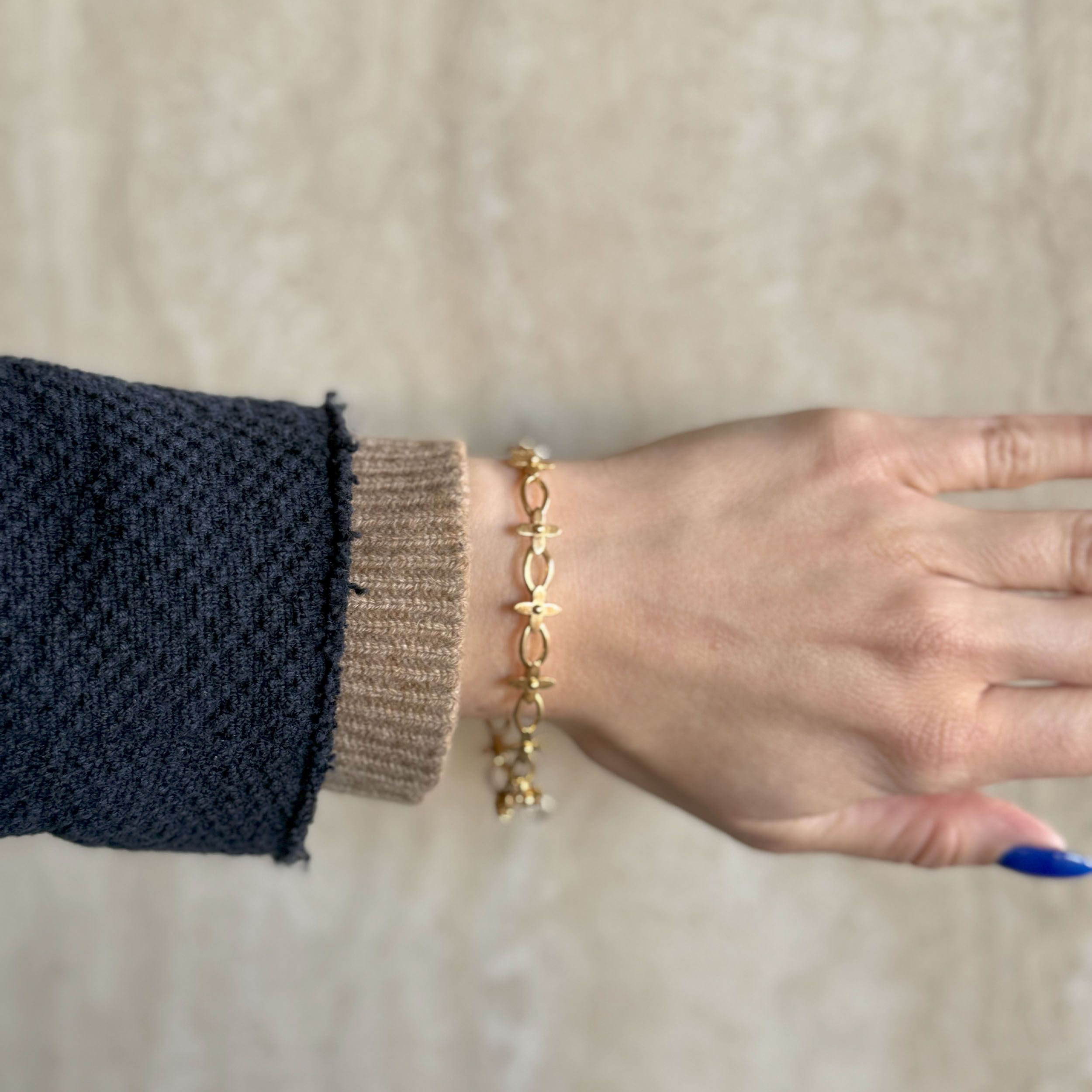 SUITE DE DEUX BRACELETS JONCS:  | H&ocirc;tel Des Ventes de Monte-Carlo