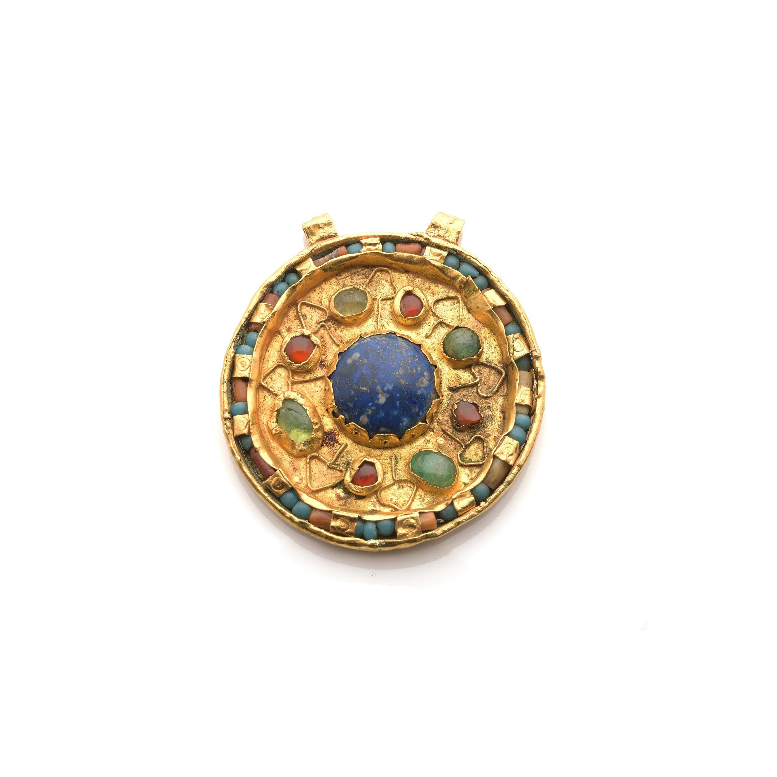 MEDAILLON PENDENTIF