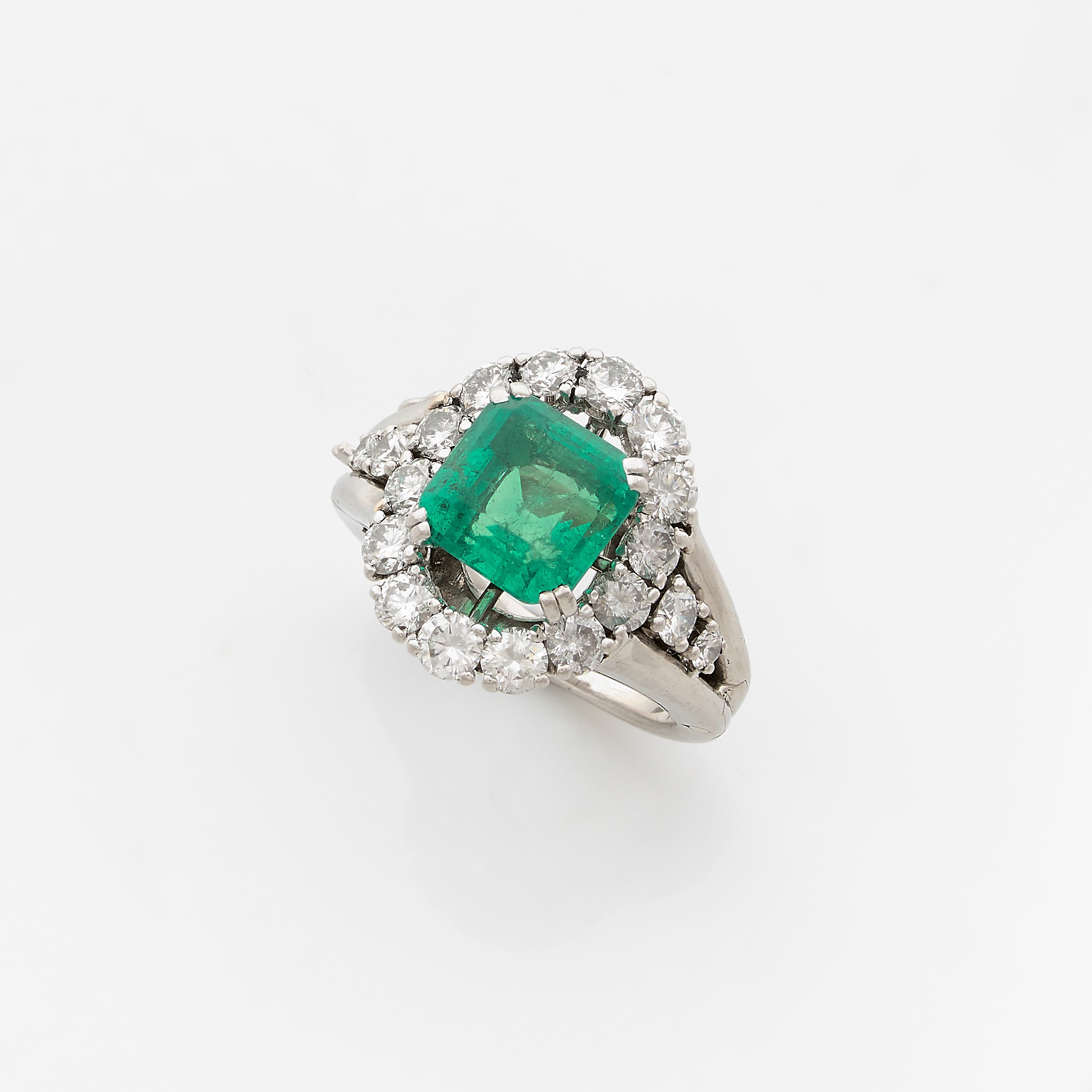 BROCHE:  | H&ocirc;tel Des Ventes de Monte-Carlo