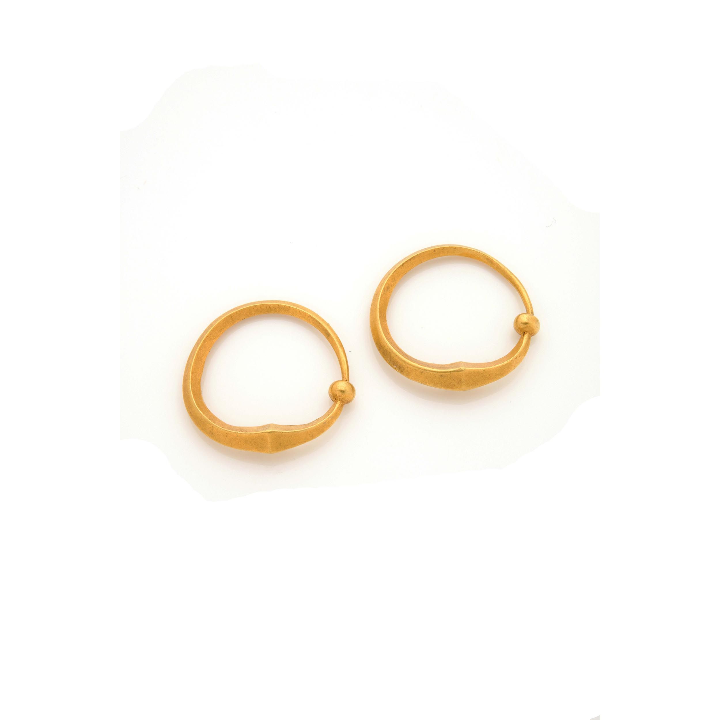 PAIRE DE BOUCLES D'OREILLES