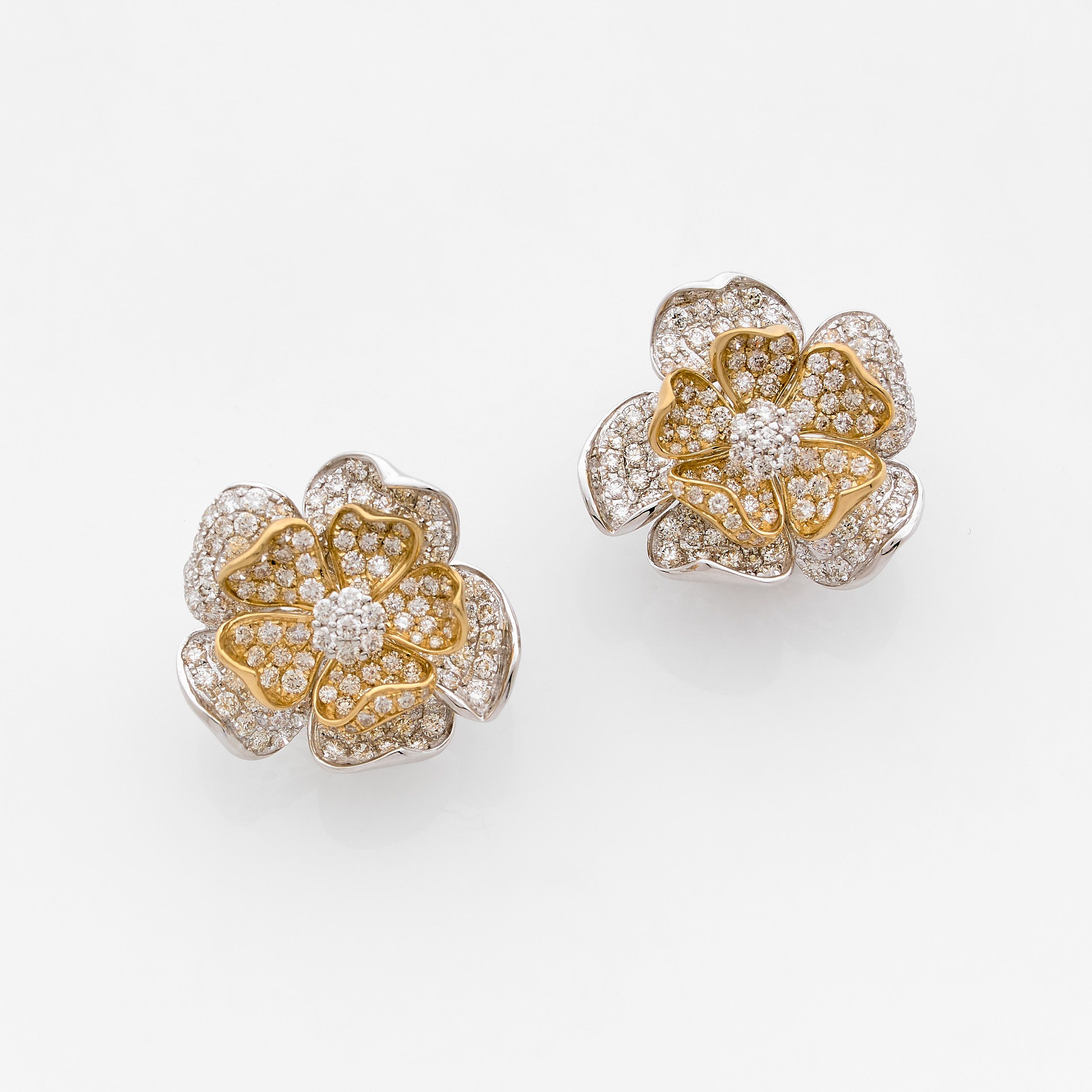 IMPORTANTE BAGUE CHEVALIERE:  | H&ocirc;tel Des Ventes de Monte-Carlo