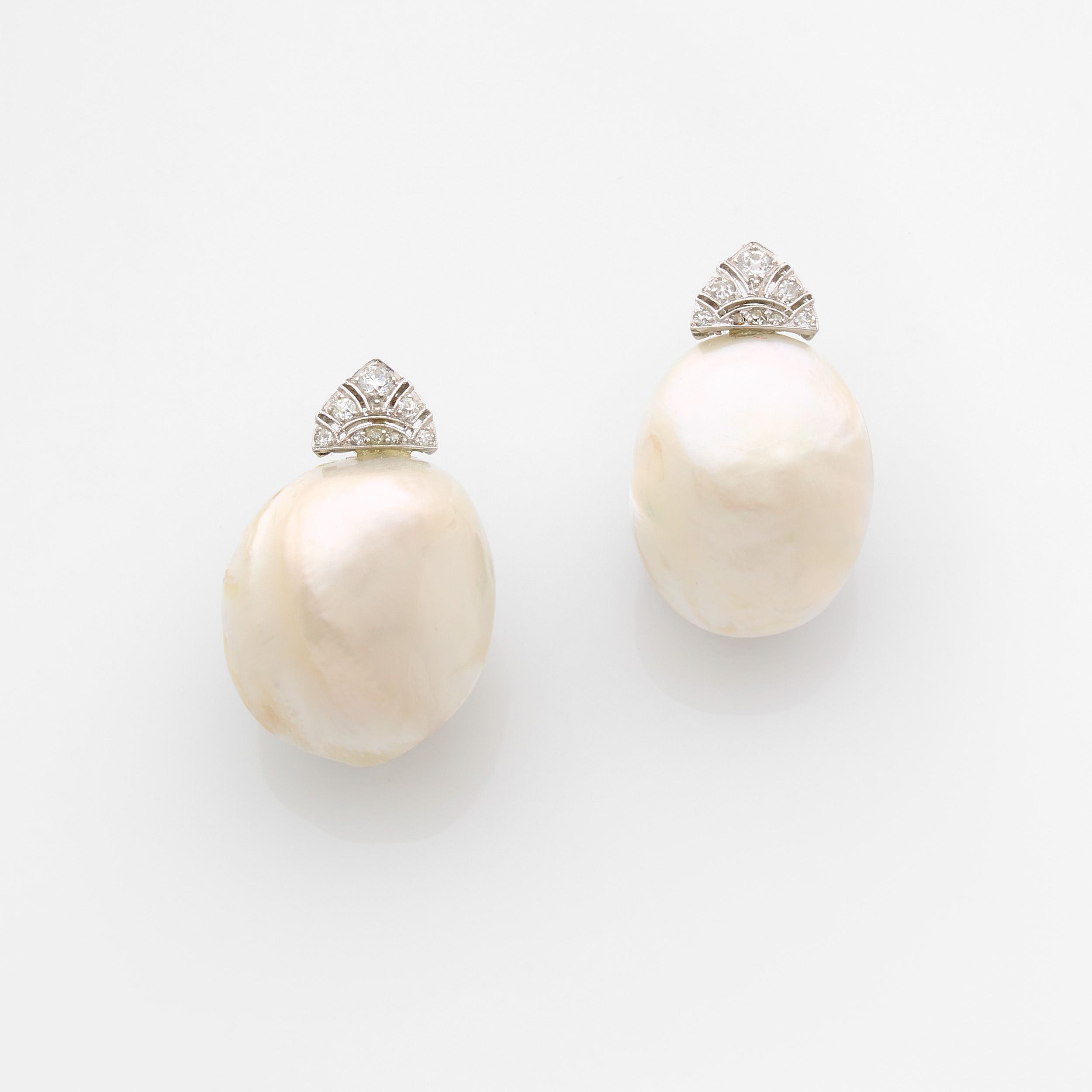 PAIRE DE CLIPS D'OREILLES ART DECO
