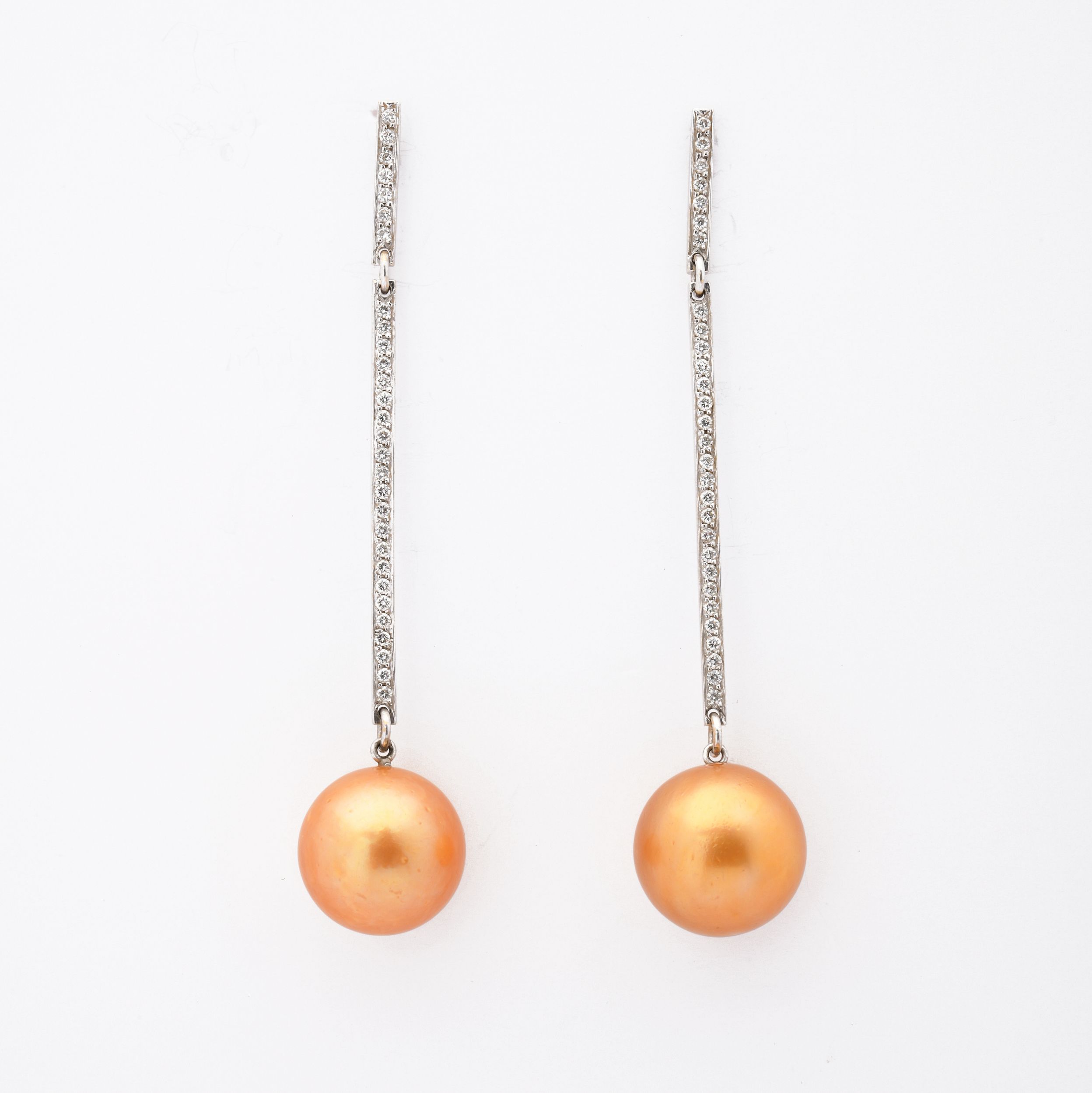PAIRE DE PENDANTS D'OREILLES 