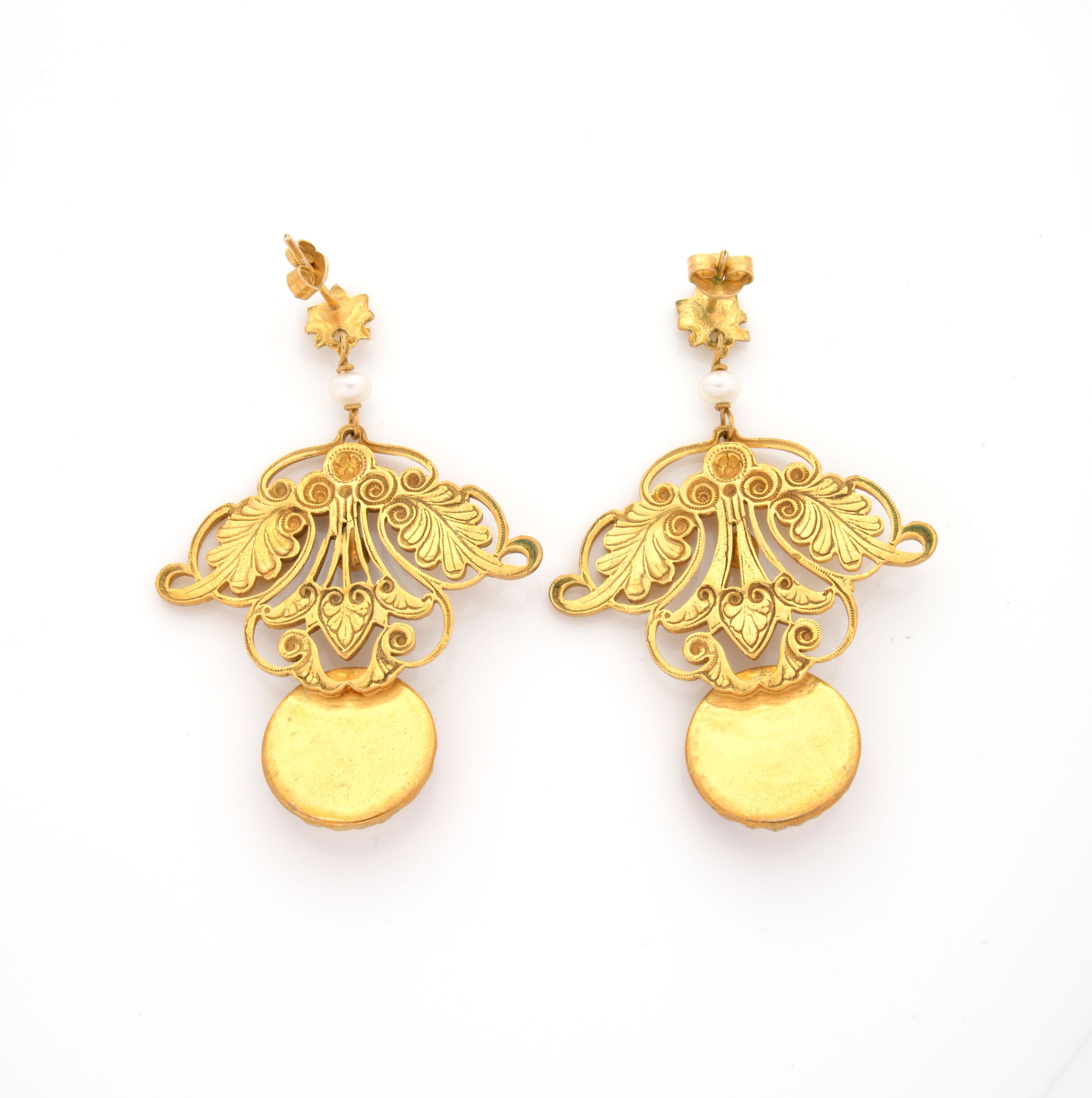 PAIRE DE PENDANTS D'OREILLES:  | H&ocirc;tel Des Ventes de Monte-Carlo