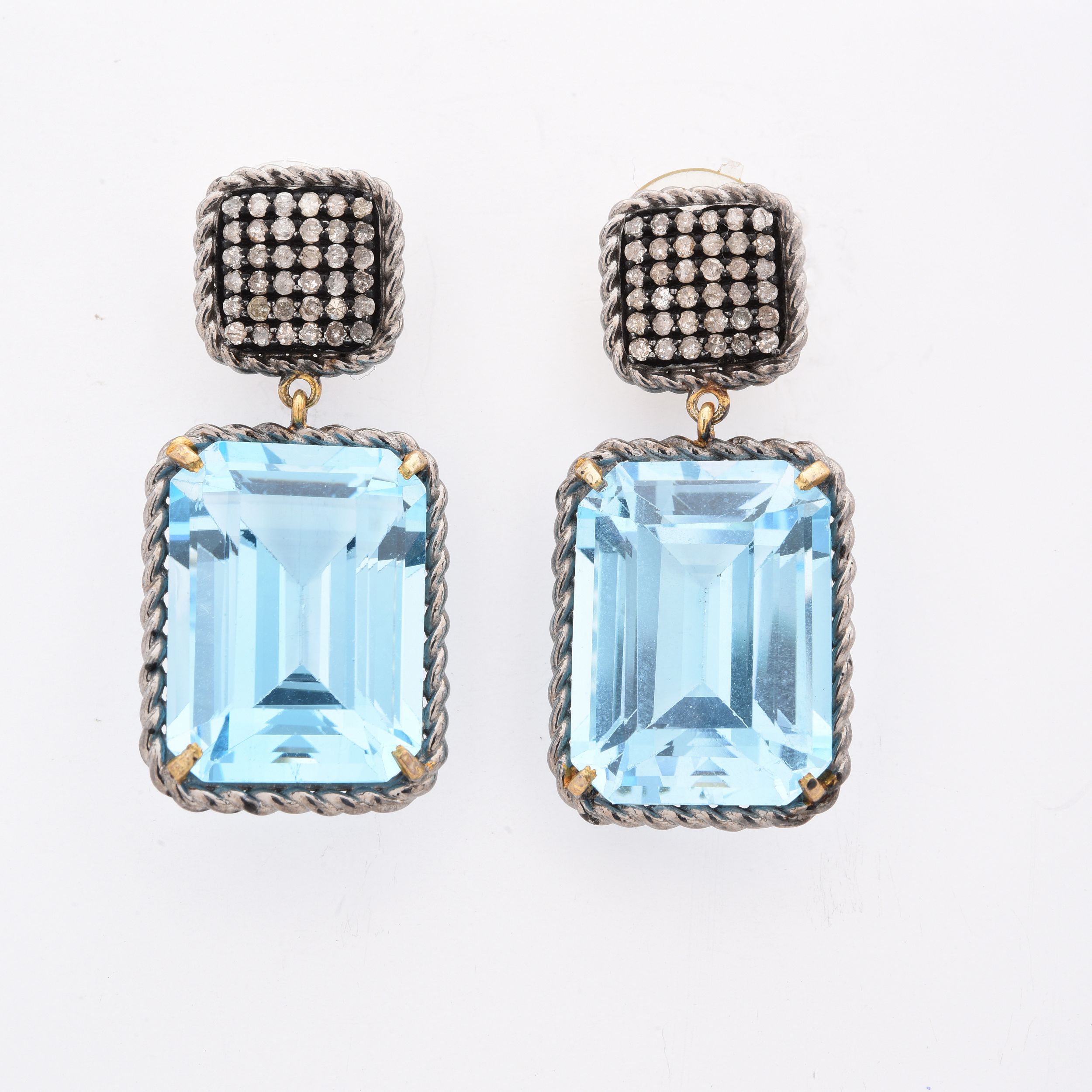 TANZANITE SOUS SCELLE:  | H&ocirc;tel Des Ventes de Monte-Carlo