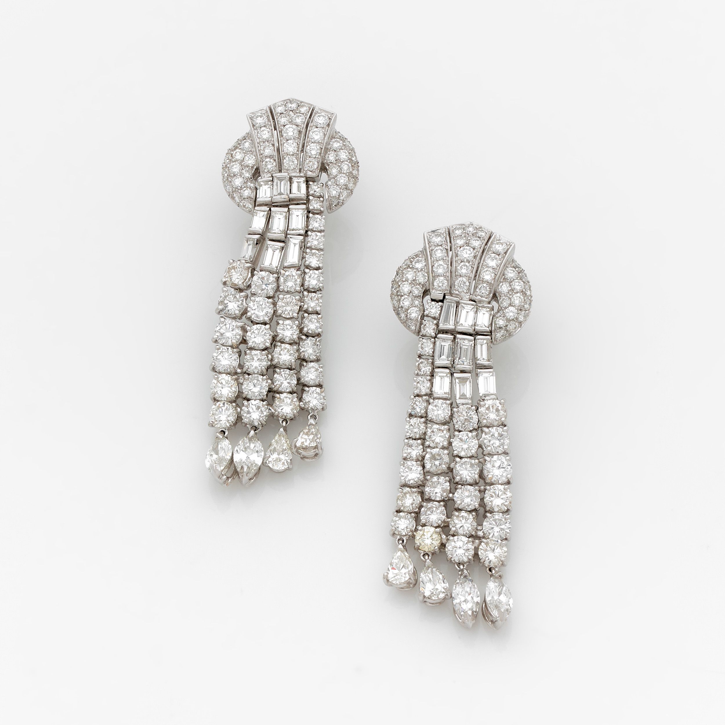 PAIRE DE PENDANTS D'OREILLES