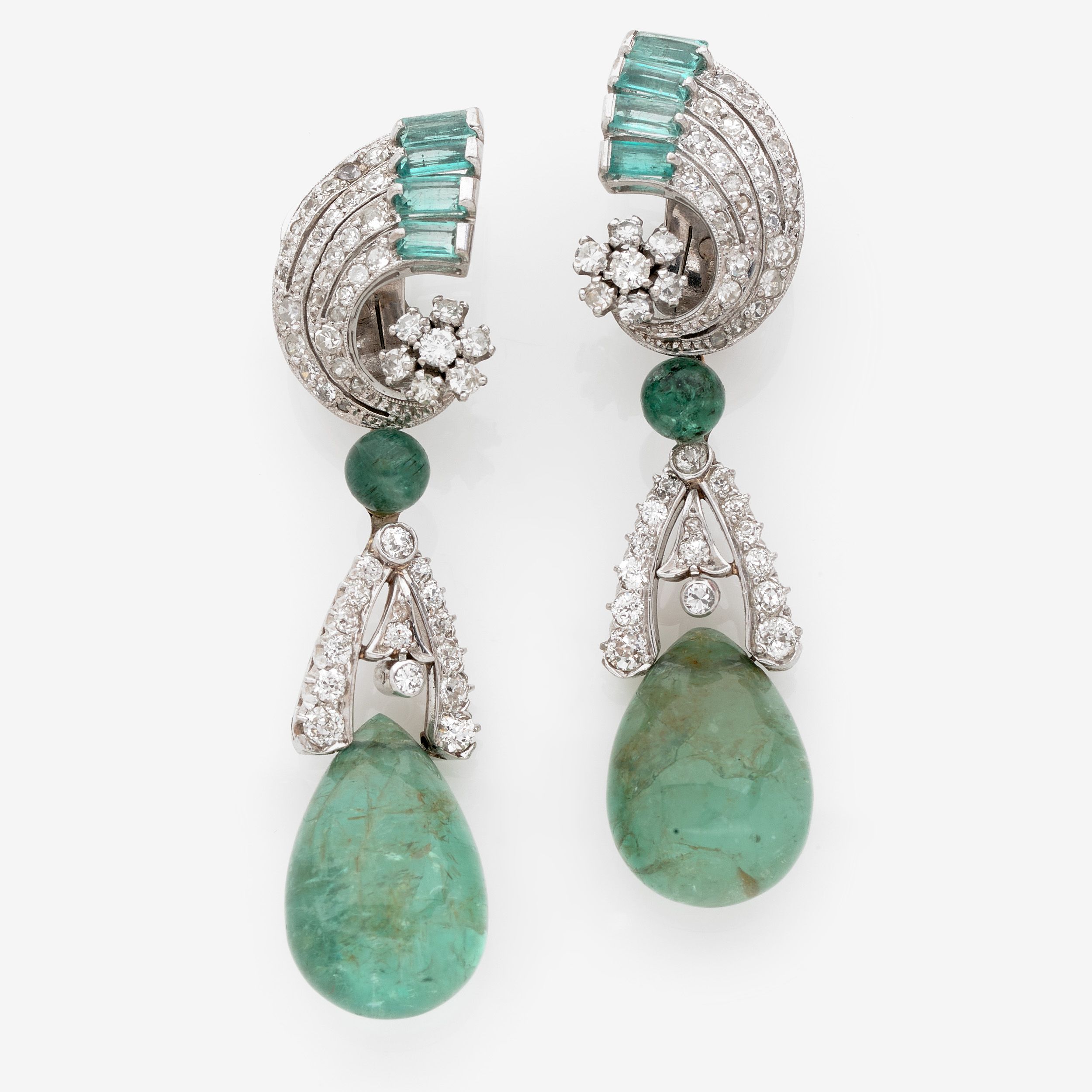 PAIRE DE PENDANTS D'OREILLES