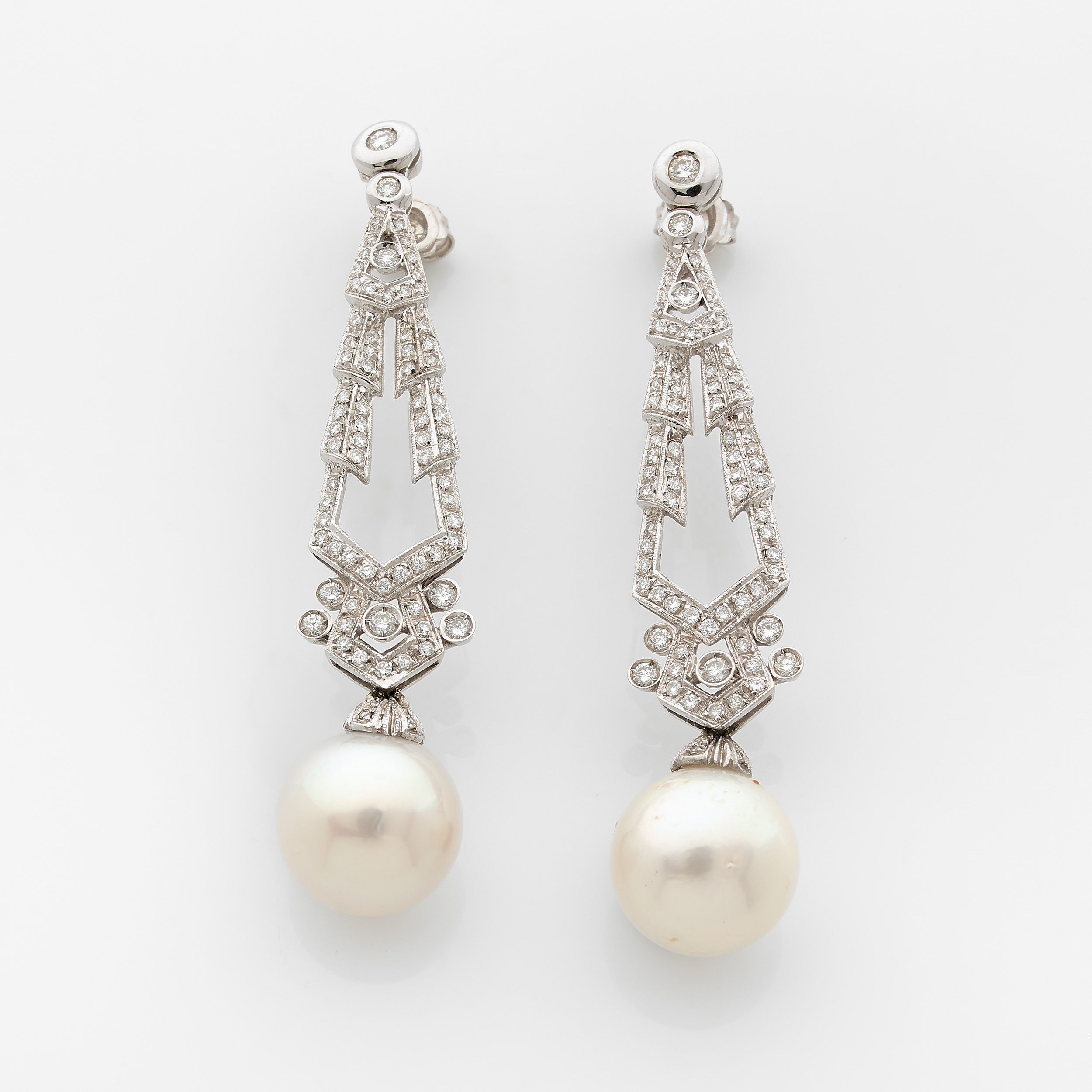 PAIRE DE PENDANTS D'OREILLES