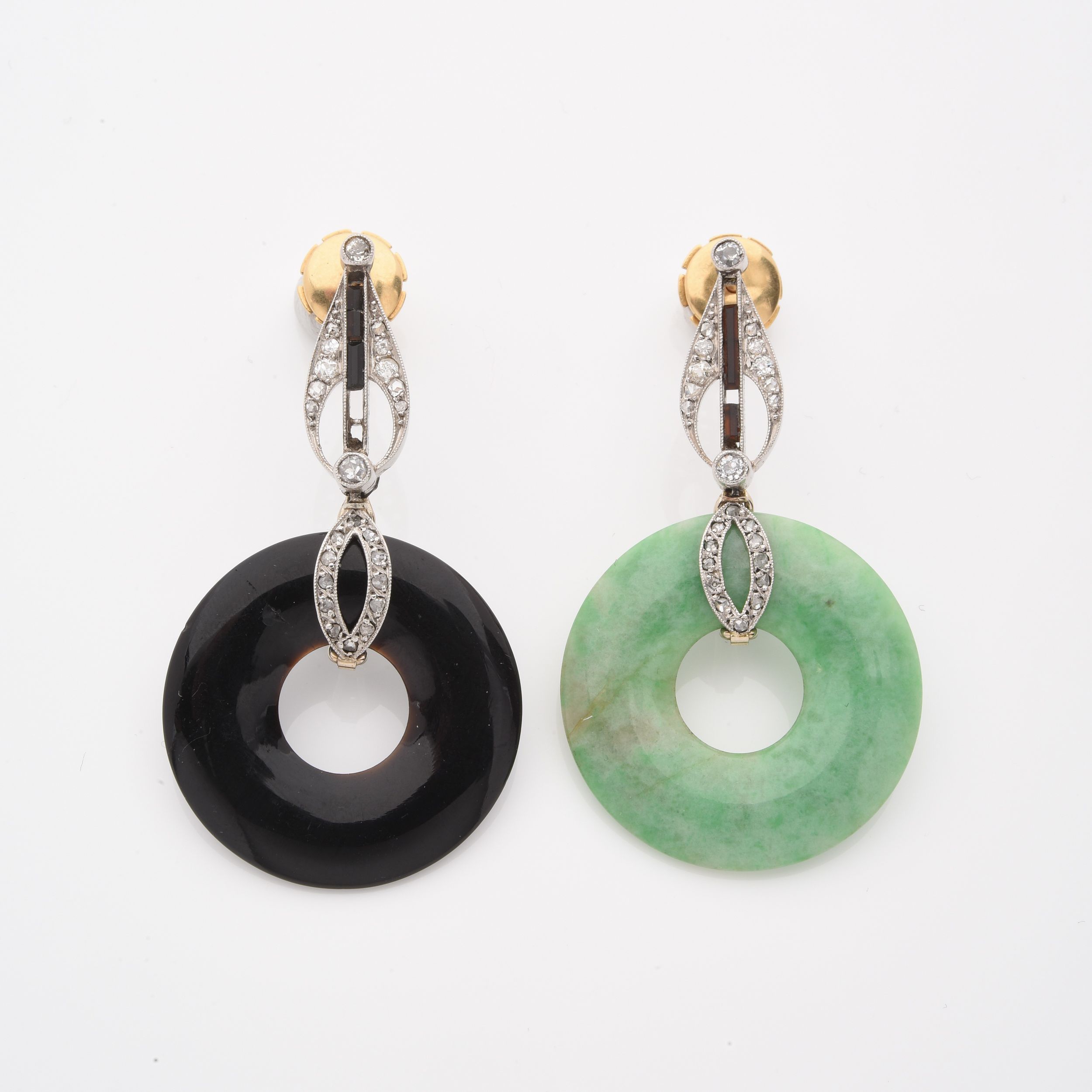PAIRE DE PENDANTS D'OREILLES ART DECO A TRANSFORMATION