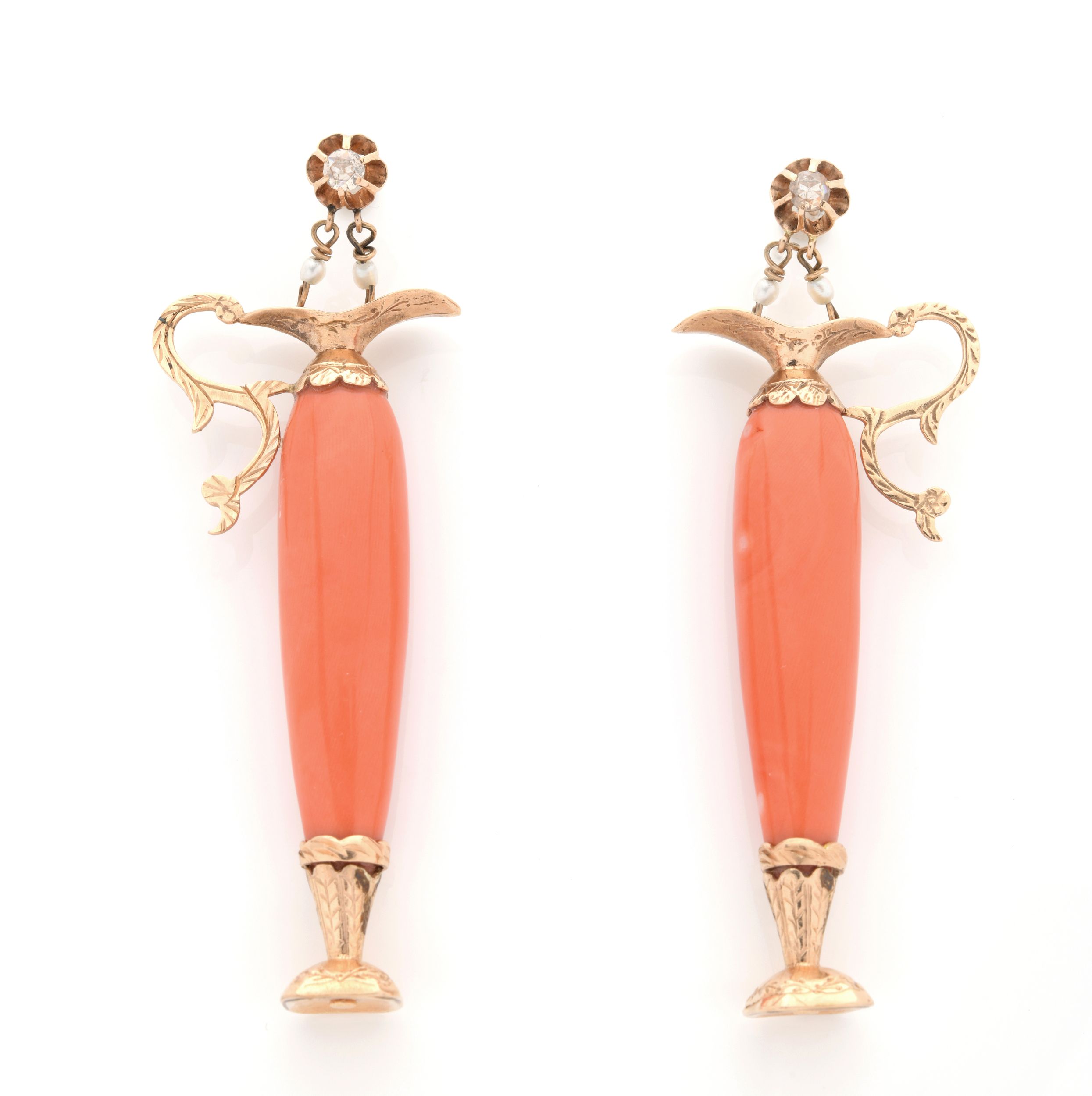 PAIRE DE PENDANTS D'OREILLES "VERSEUSES"