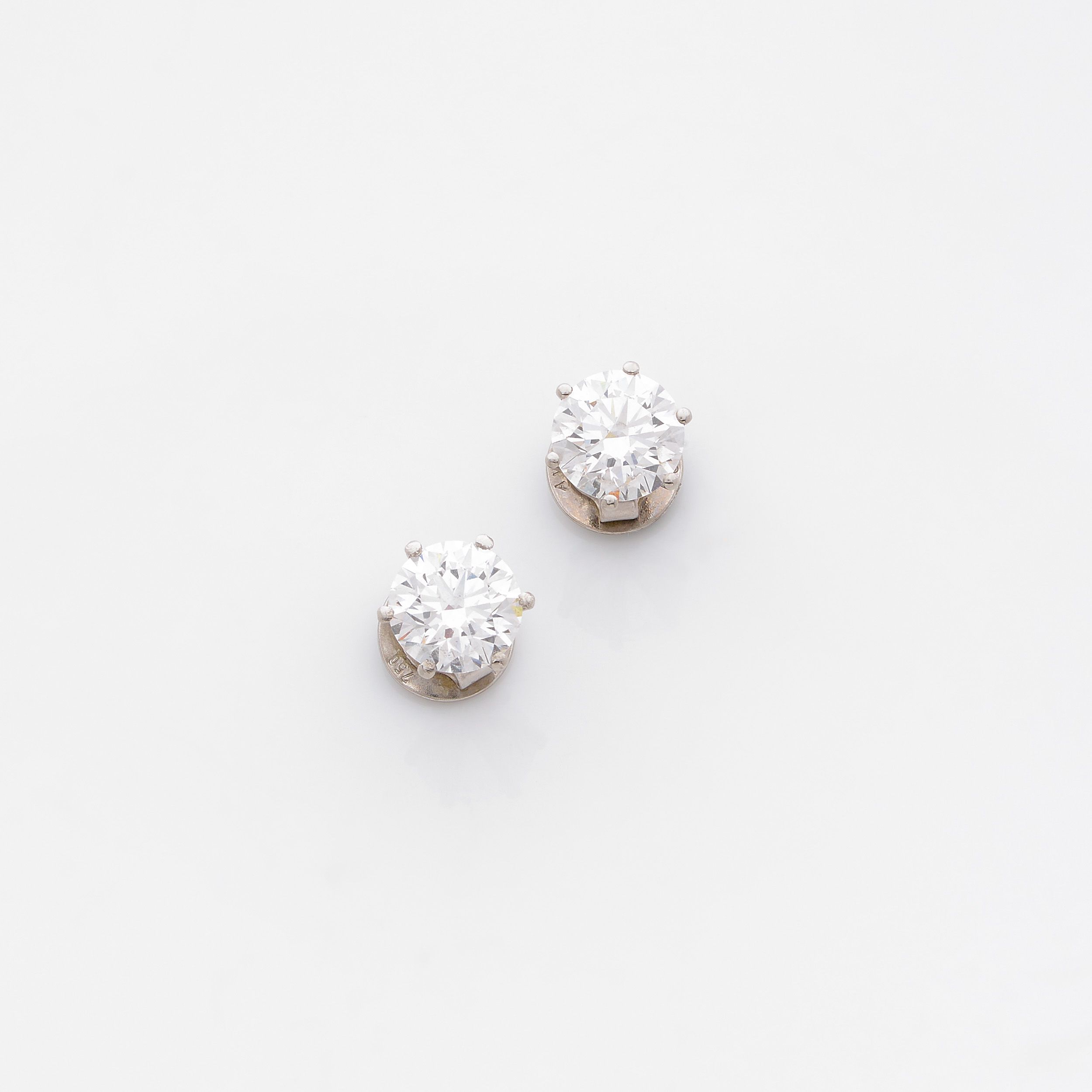 JOLIE BAGUE FLEUR :  | H&ocirc;tel Des Ventes de Monte-Carlo