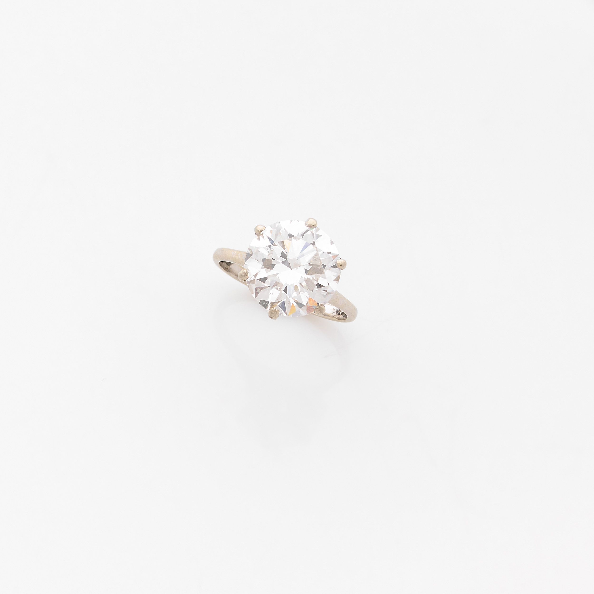 JOLIE BAGUE FLEUR :  | H&ocirc;tel Des Ventes de Monte-Carlo