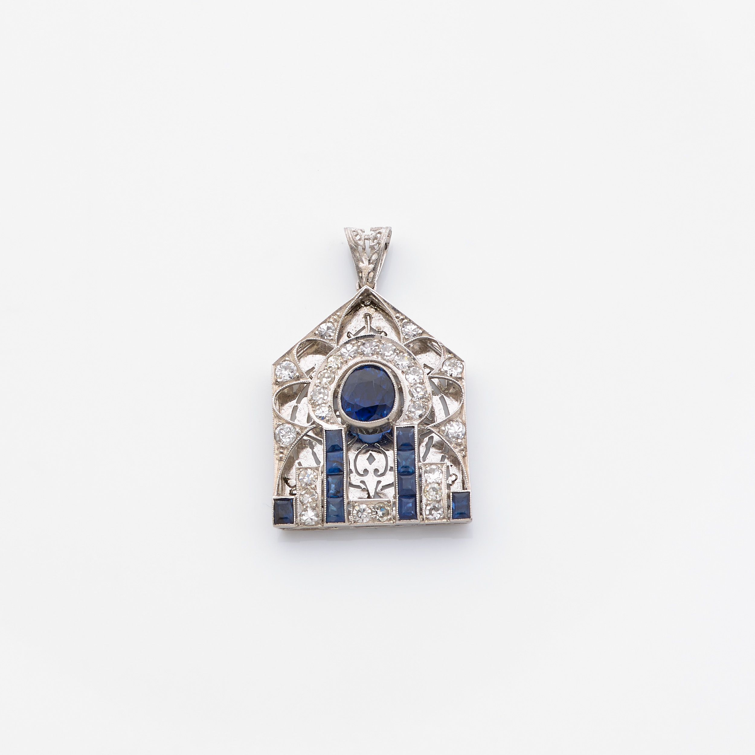 PENDENTIF 