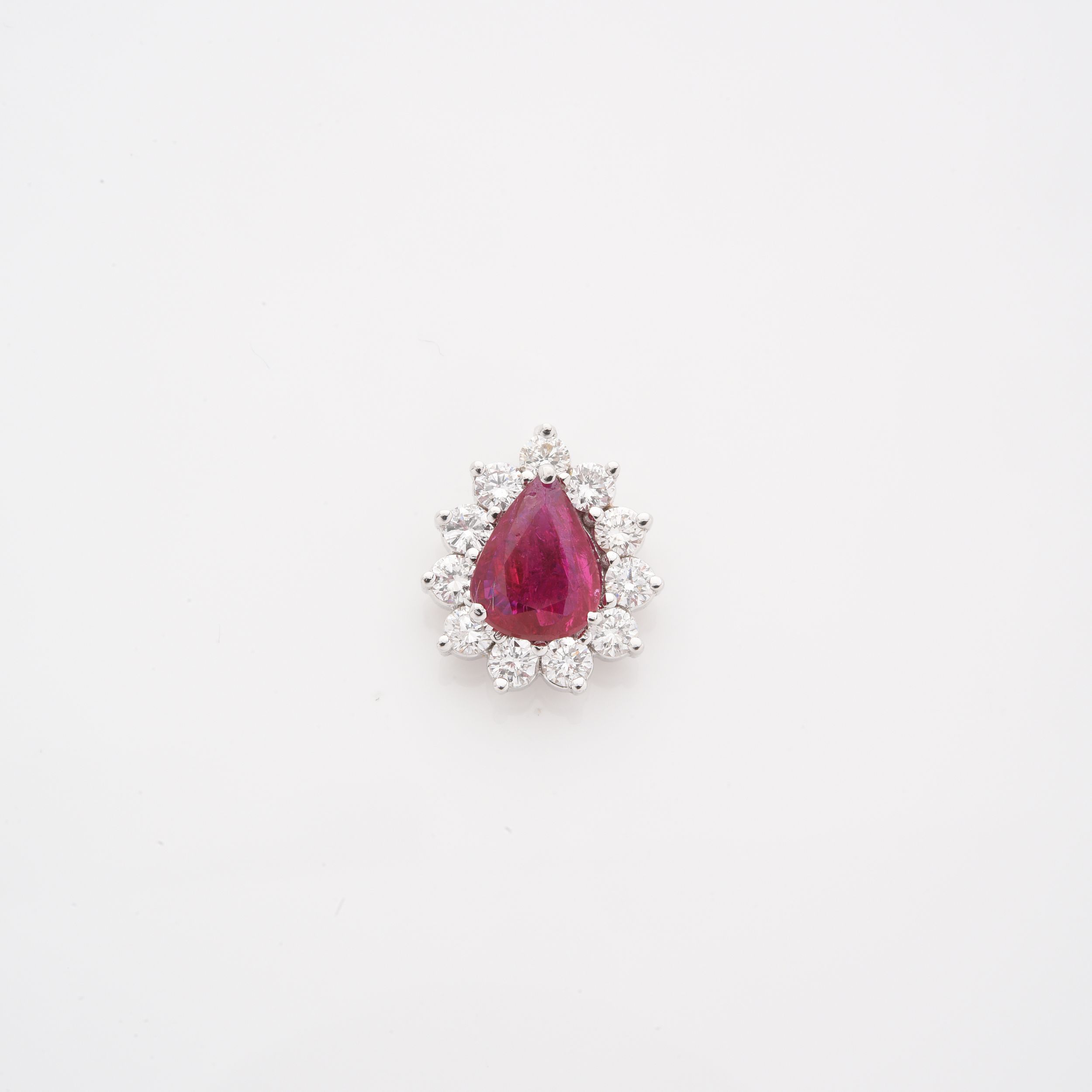 TANZANITE SOUS SCELLE:  | H&ocirc;tel Des Ventes de Monte-Carlo