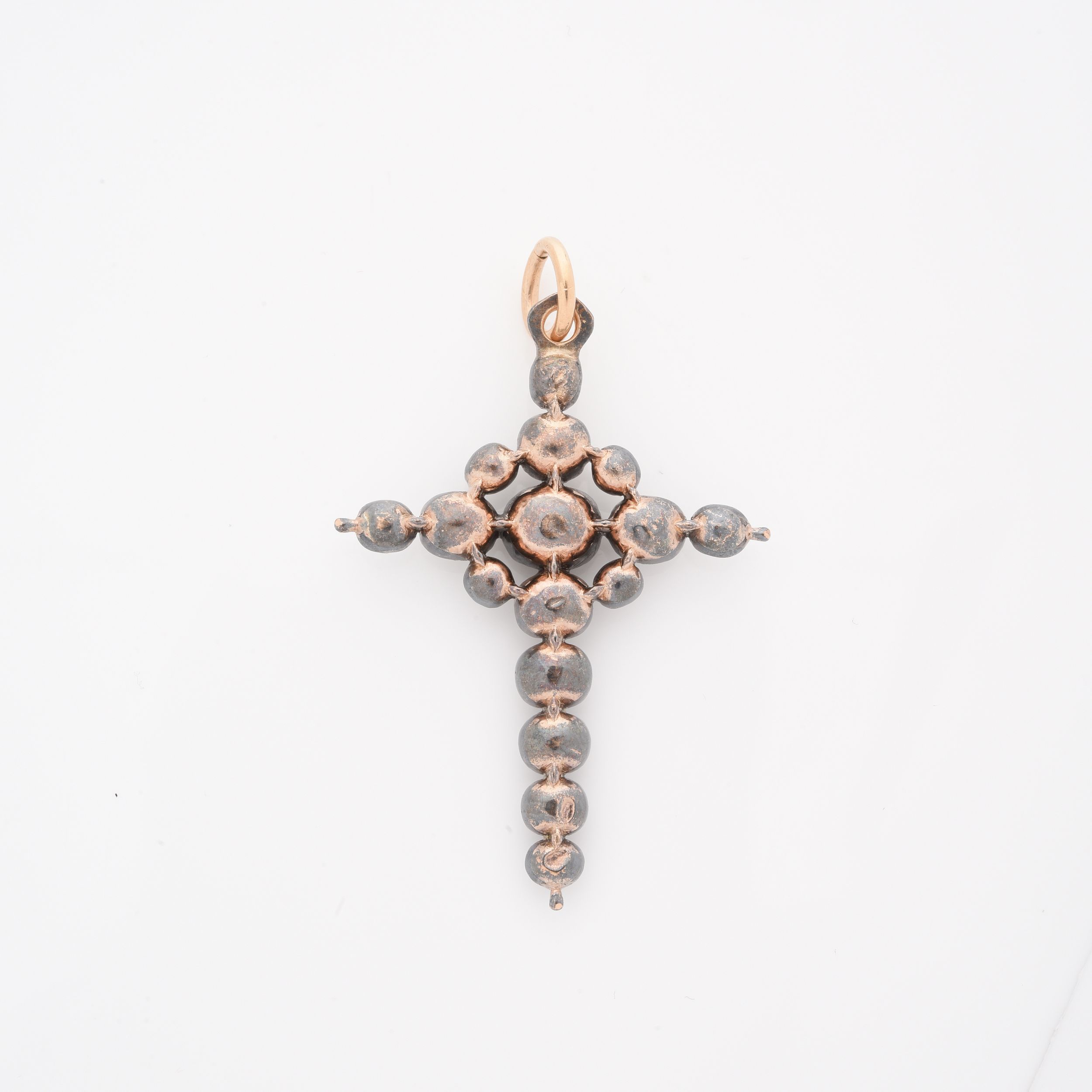 PENDENTIF CROIX:  | H&ocirc;tel Des Ventes de Monte-Carlo