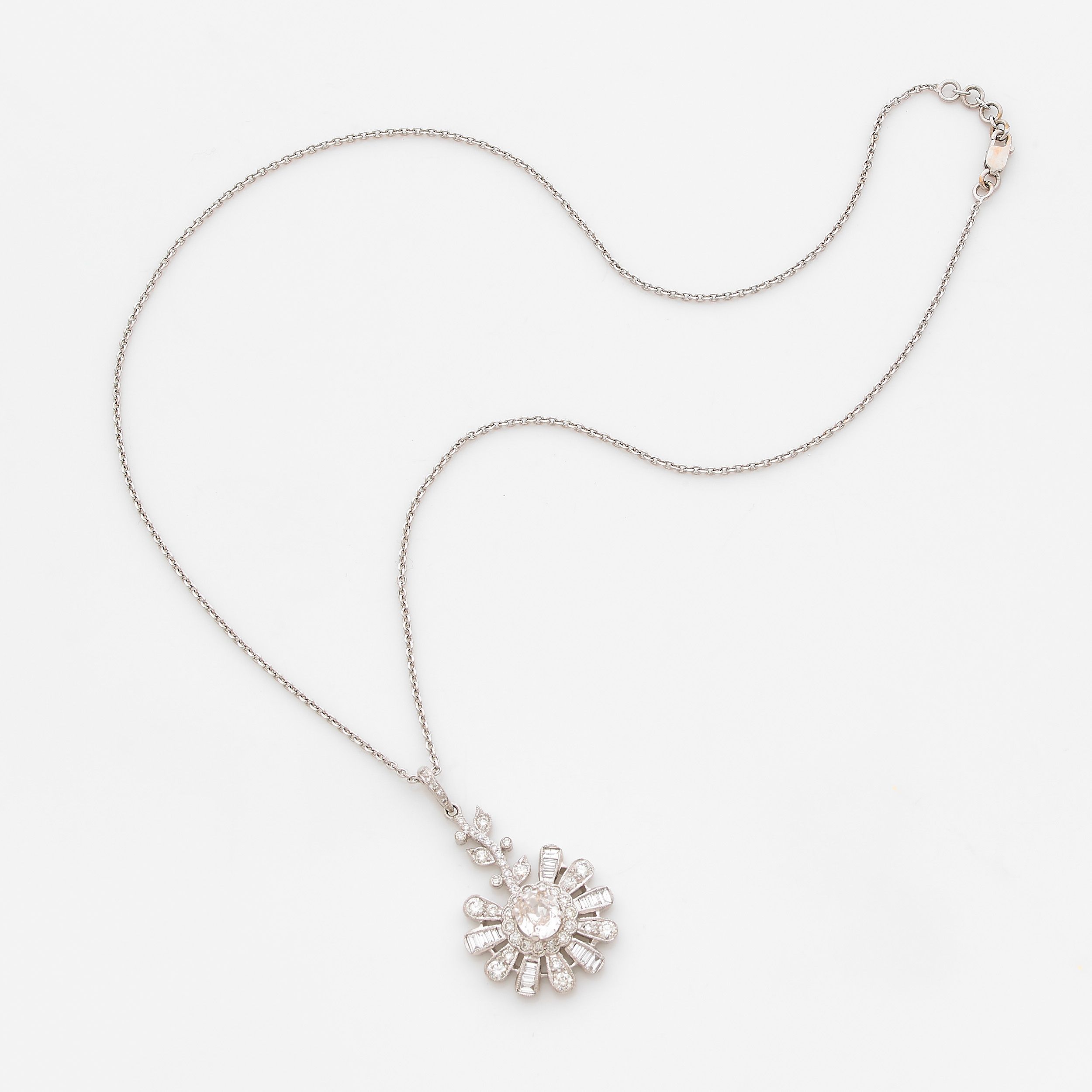JOLIE BAGUE FLEUR :  | H&ocirc;tel Des Ventes de Monte-Carlo