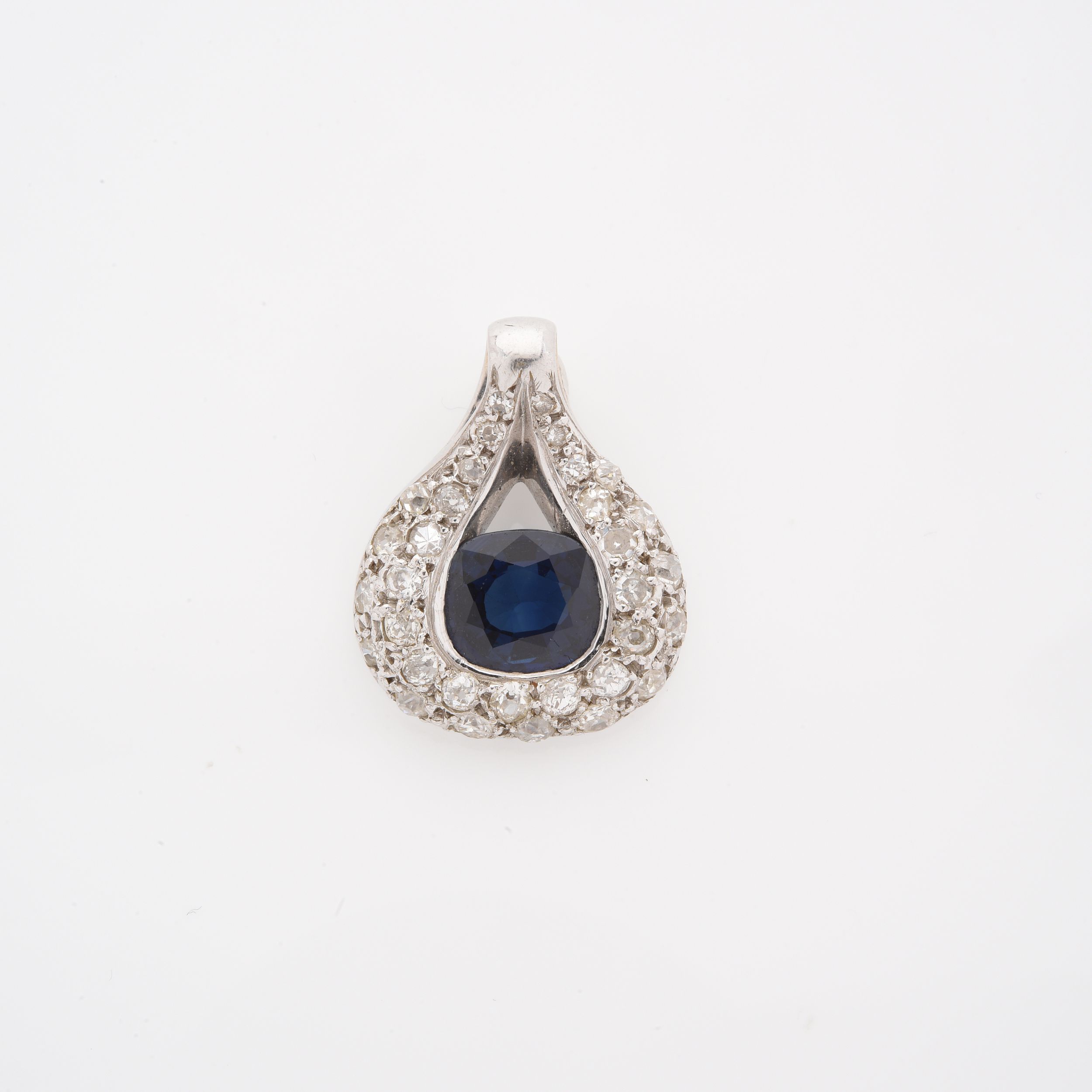 BAGUE BOMBEE:  | H&ocirc;tel Des Ventes de Monte-Carlo