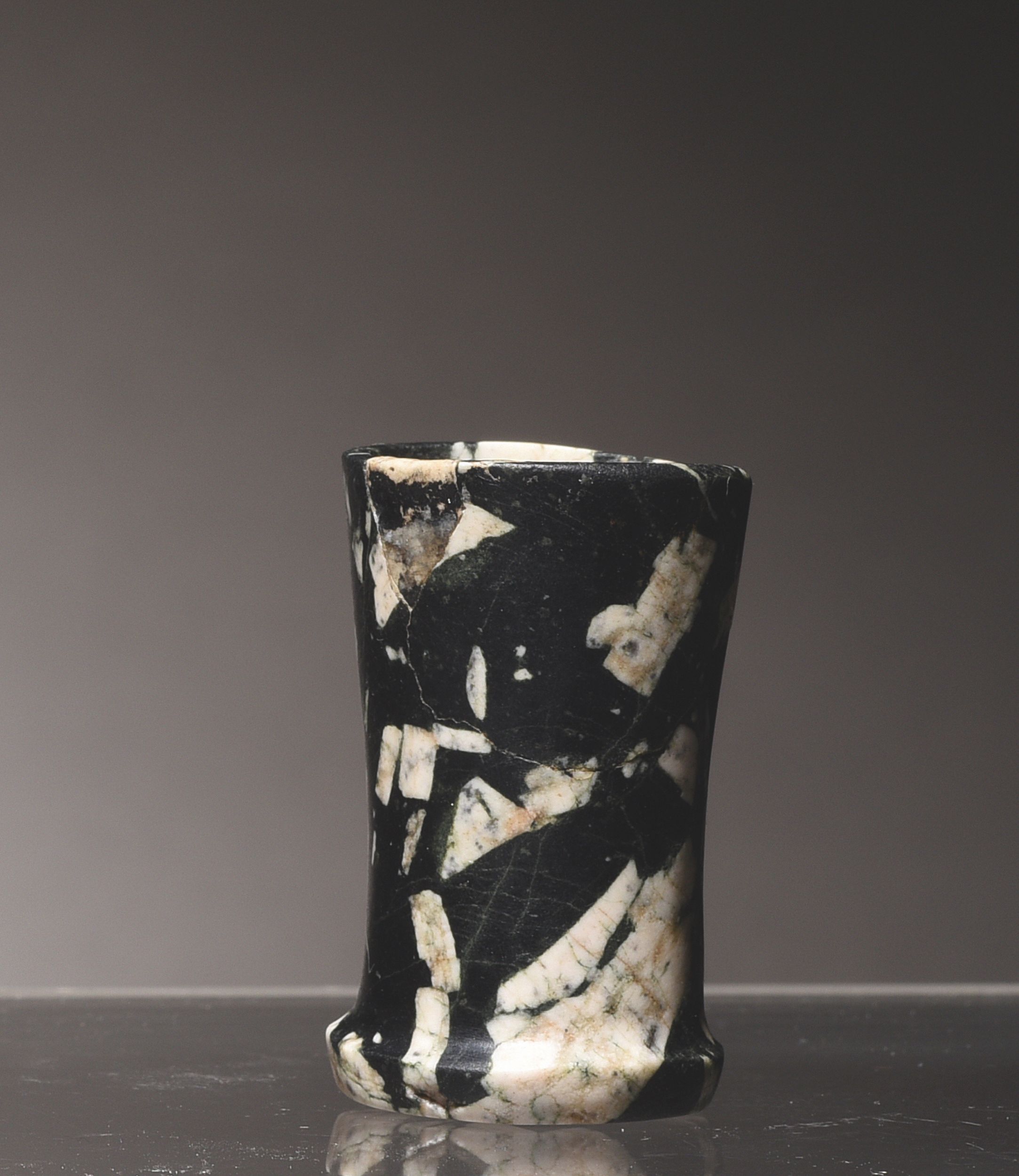 PETIT VASE A ONGUENTS