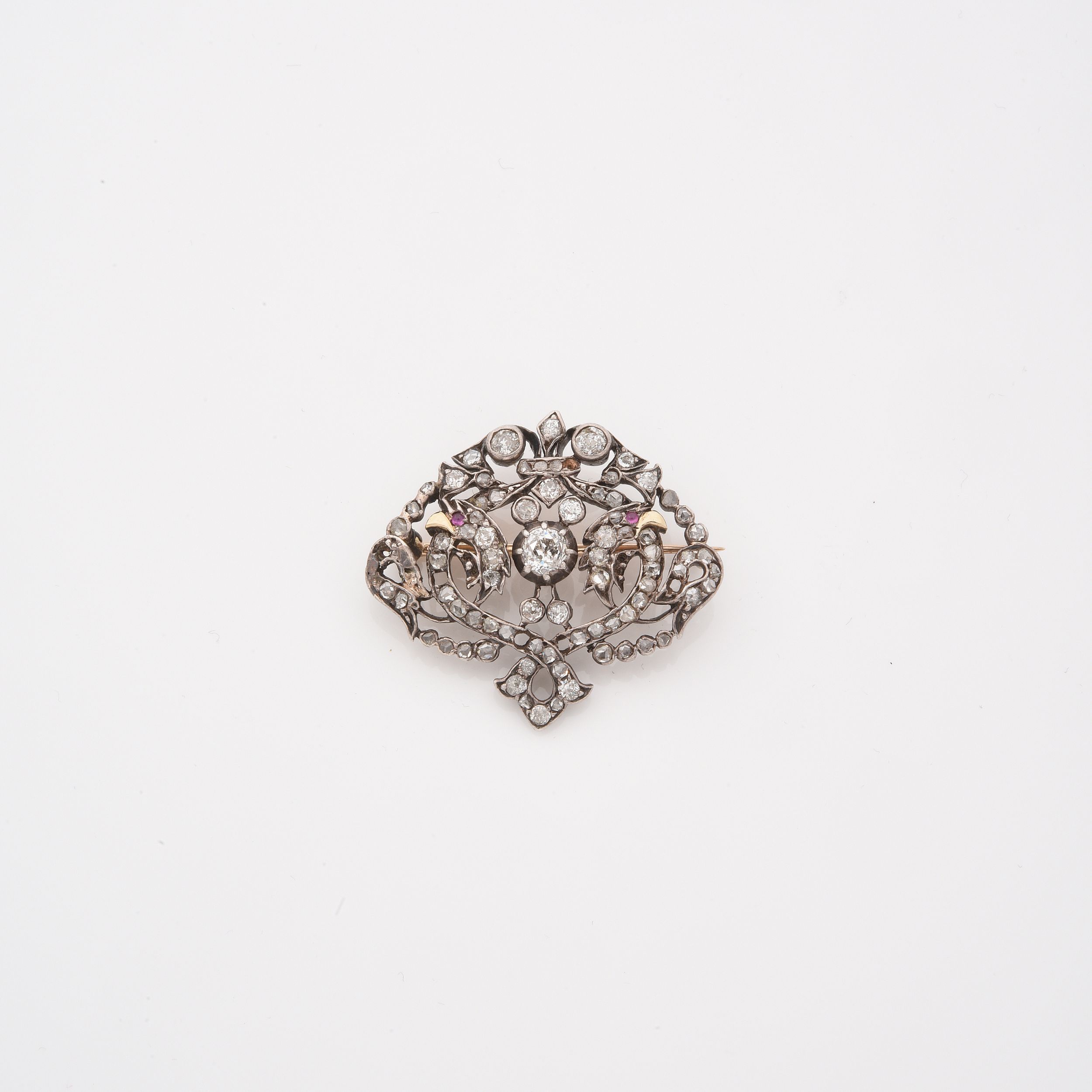 PETITE BROCHE 