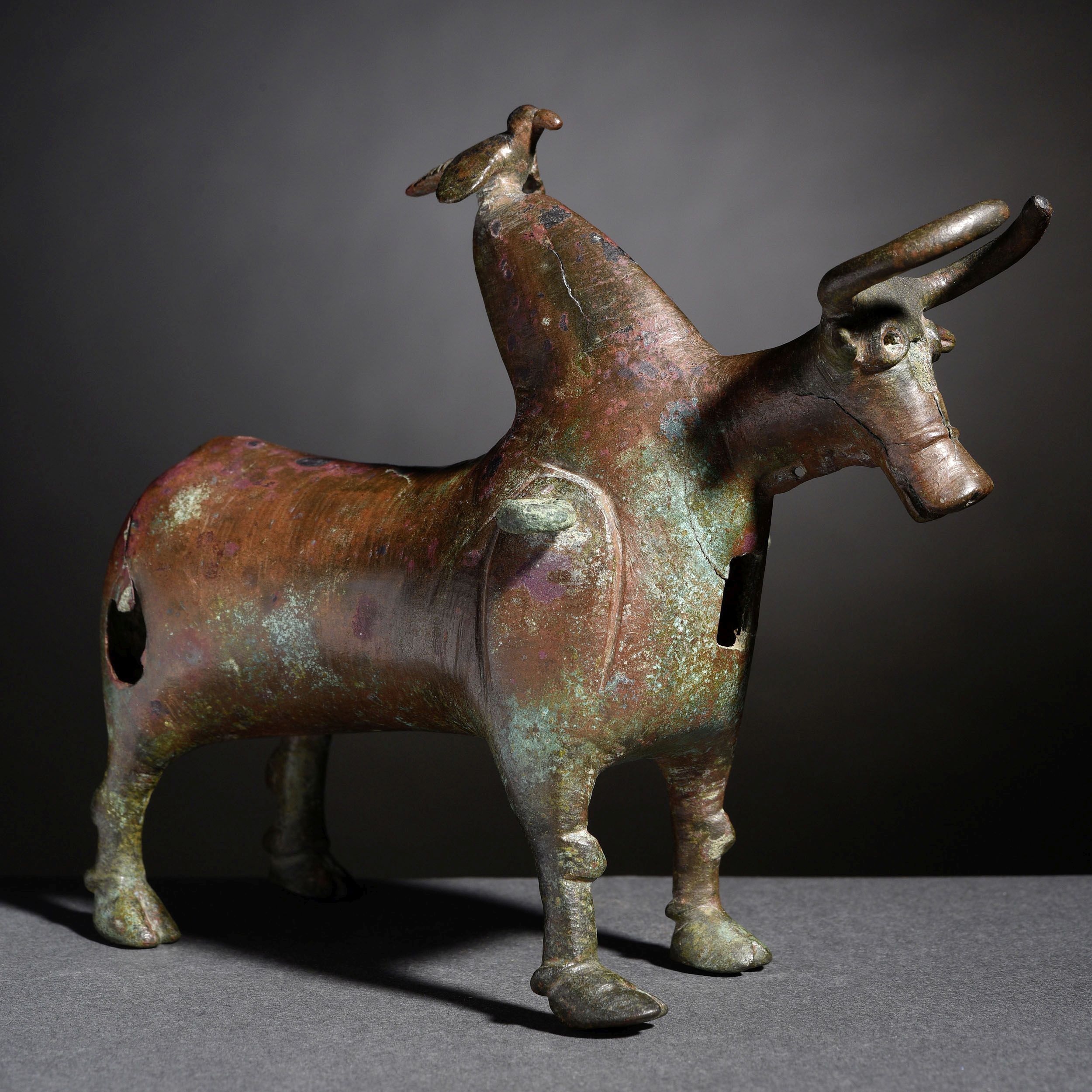 RARE STATUETTE DE ZÉBU:  | H&ocirc;tel Des Ventes de Monte-Carlo