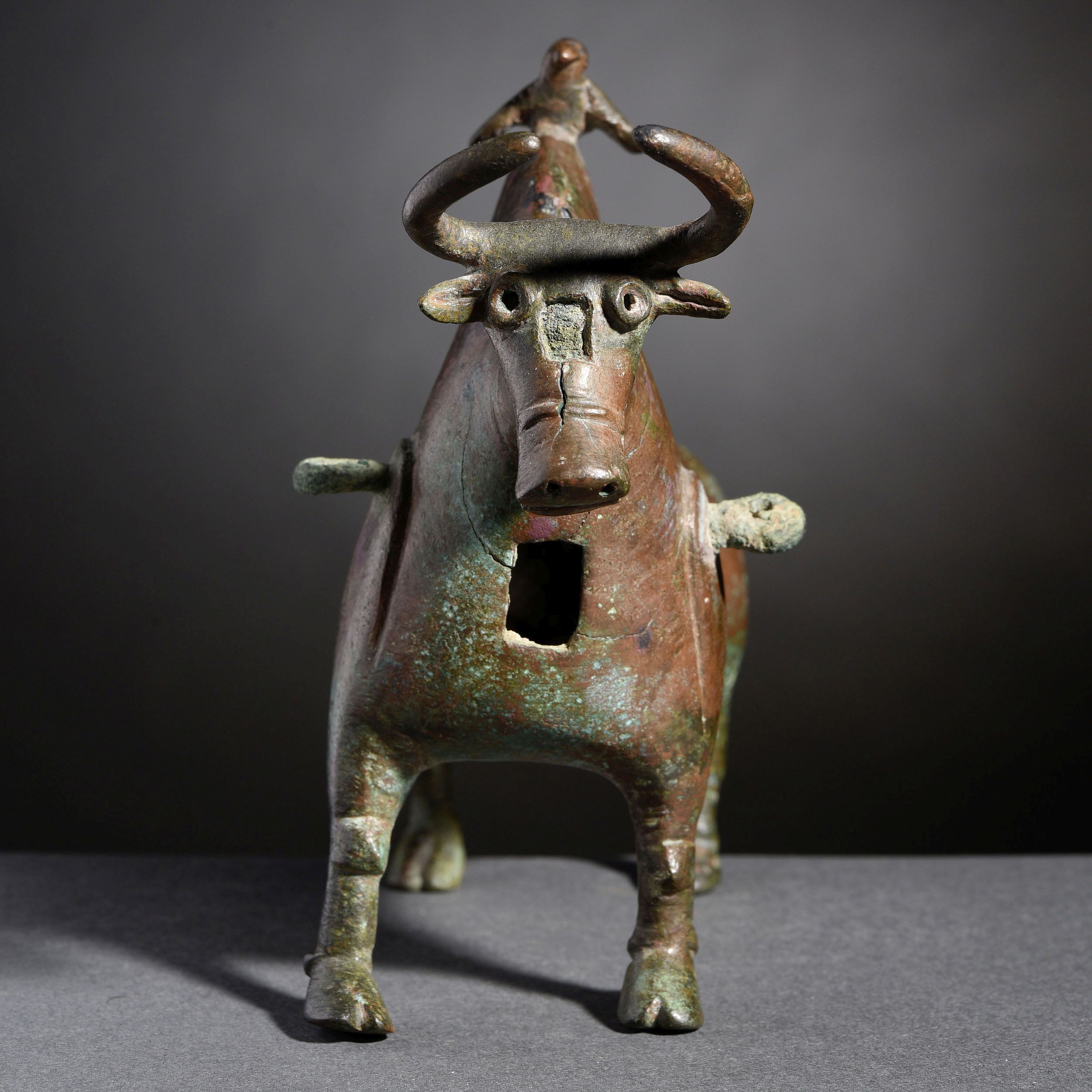 RARE STATUETTE DE ZÉBU:  | H&ocirc;tel Des Ventes de Monte-Carlo
