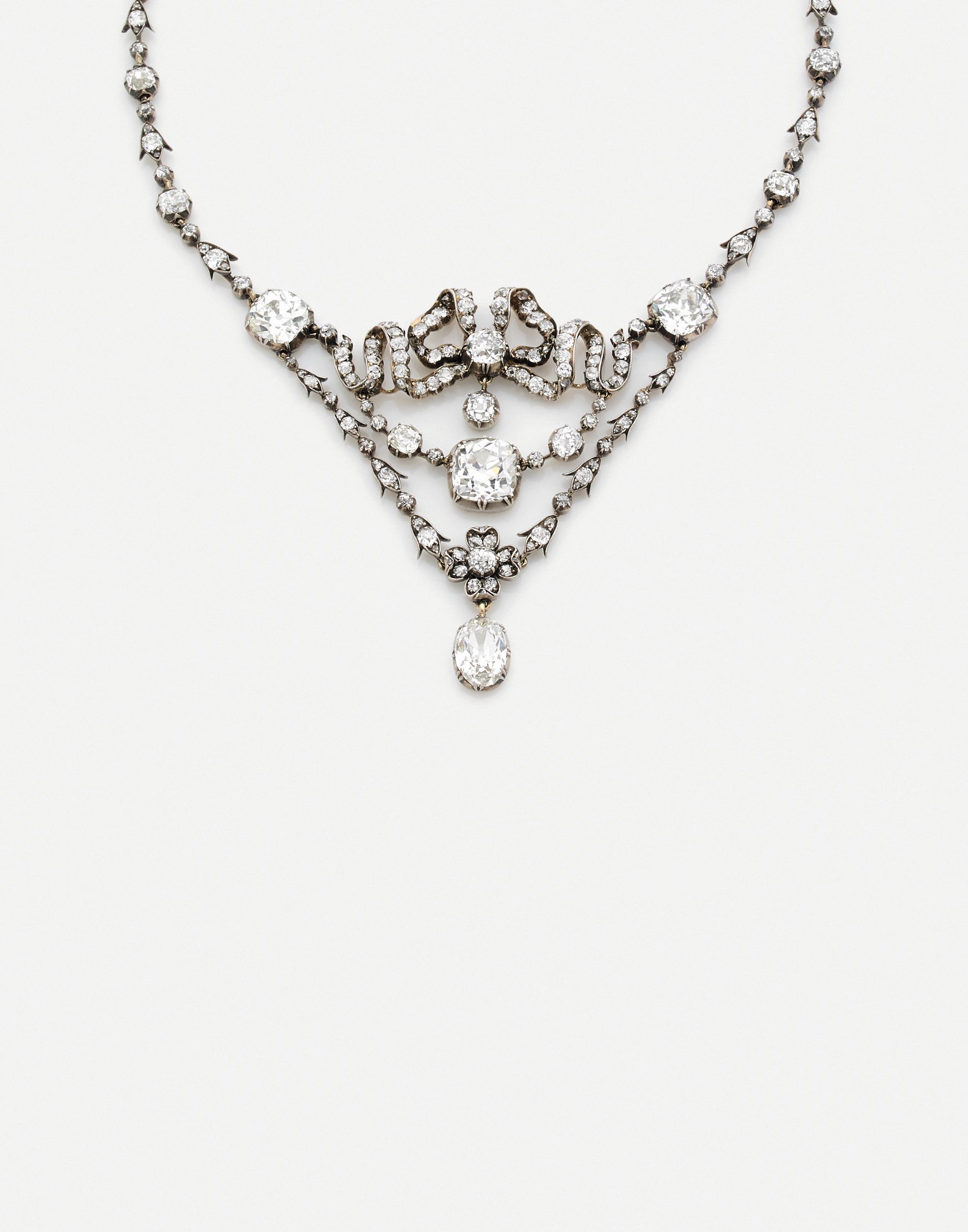 RAVISSANT COLLIER :  | H&ocirc;tel Des Ventes de Monte-Carlo