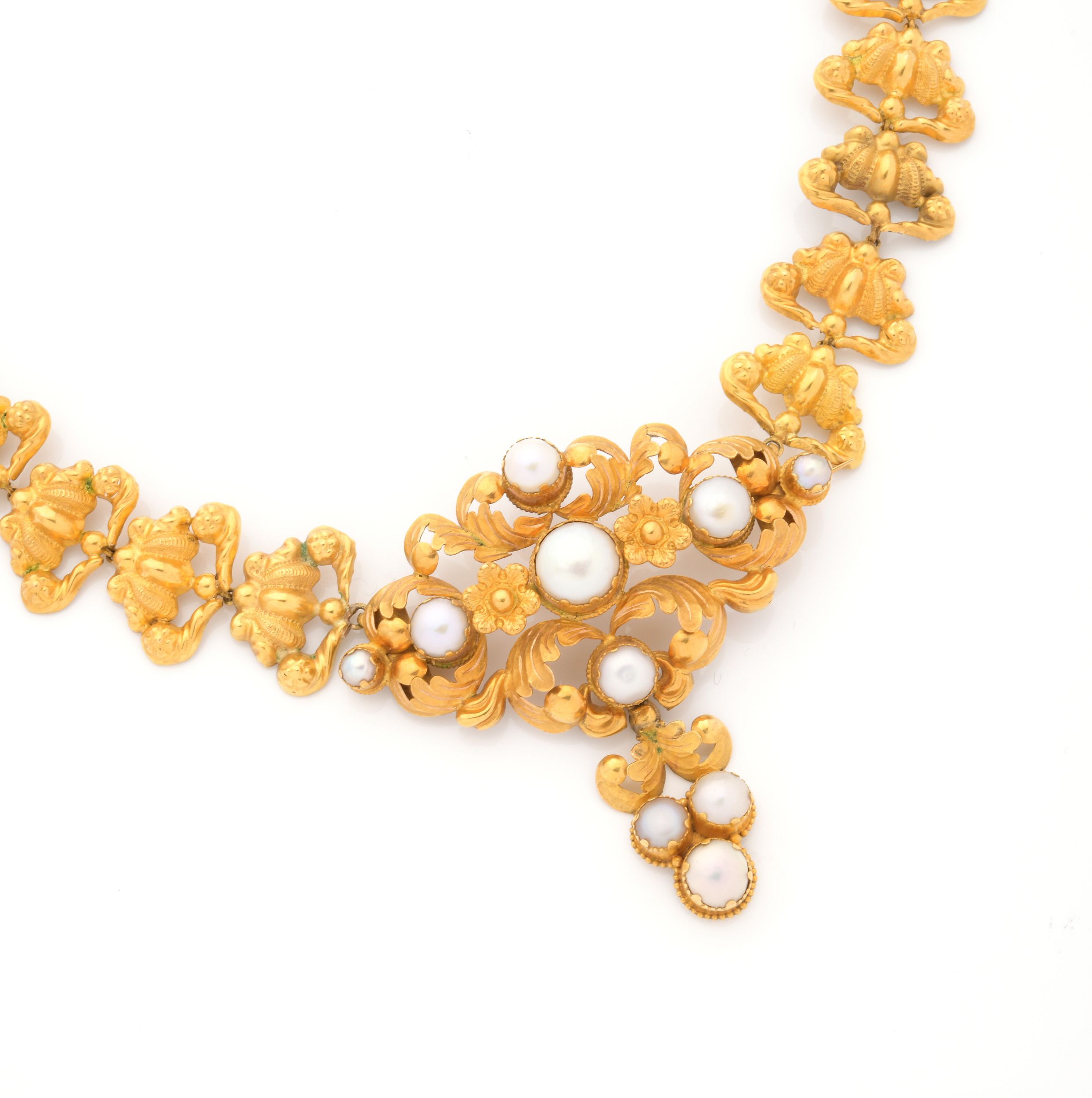 RAVISSANT COLLIER A TRANSFORMATION:  | H&ocirc;tel Des Ventes de Monte-Carlo