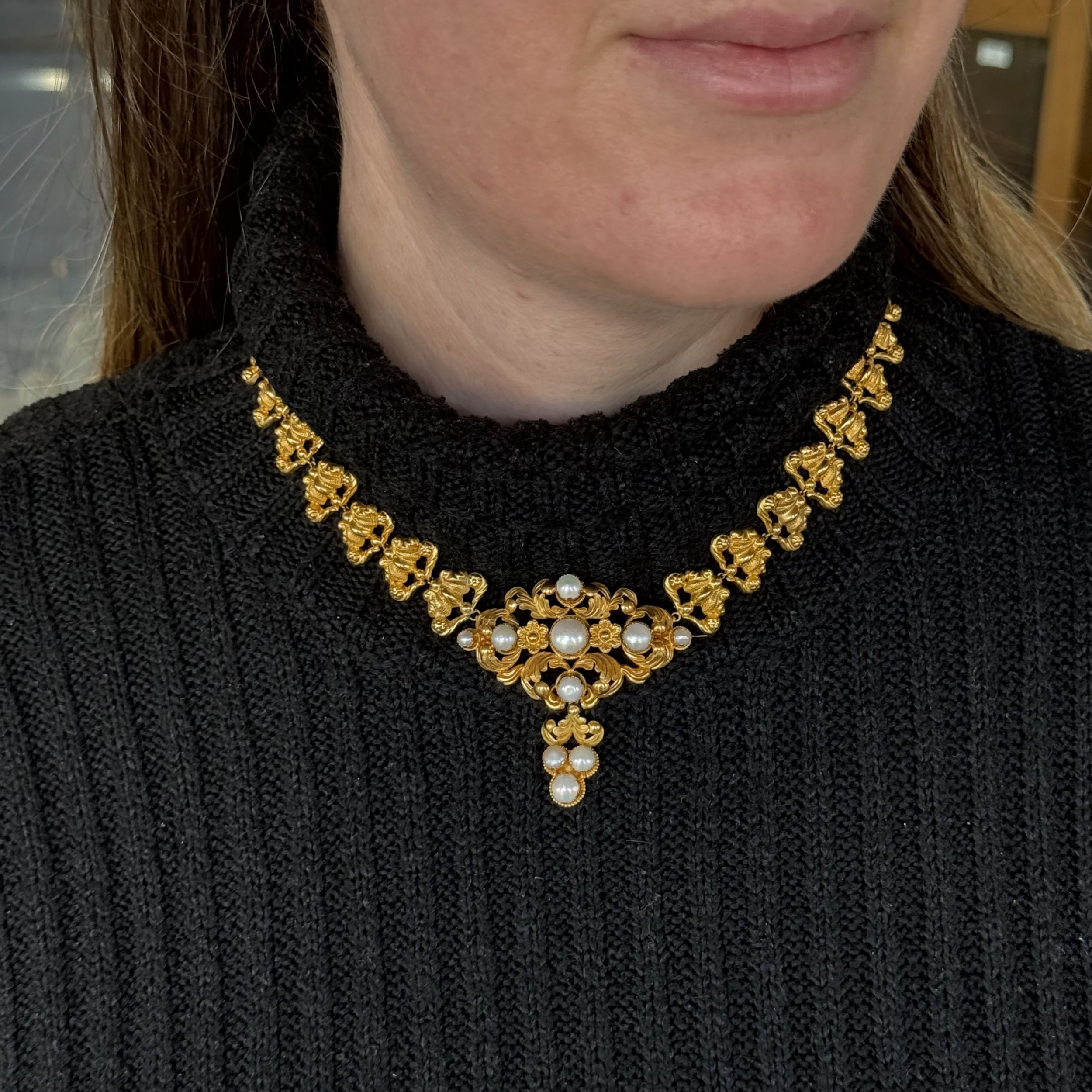 RAVISSANT COLLIER A TRANSFORMATION:  | H&ocirc;tel Des Ventes de Monte-Carlo