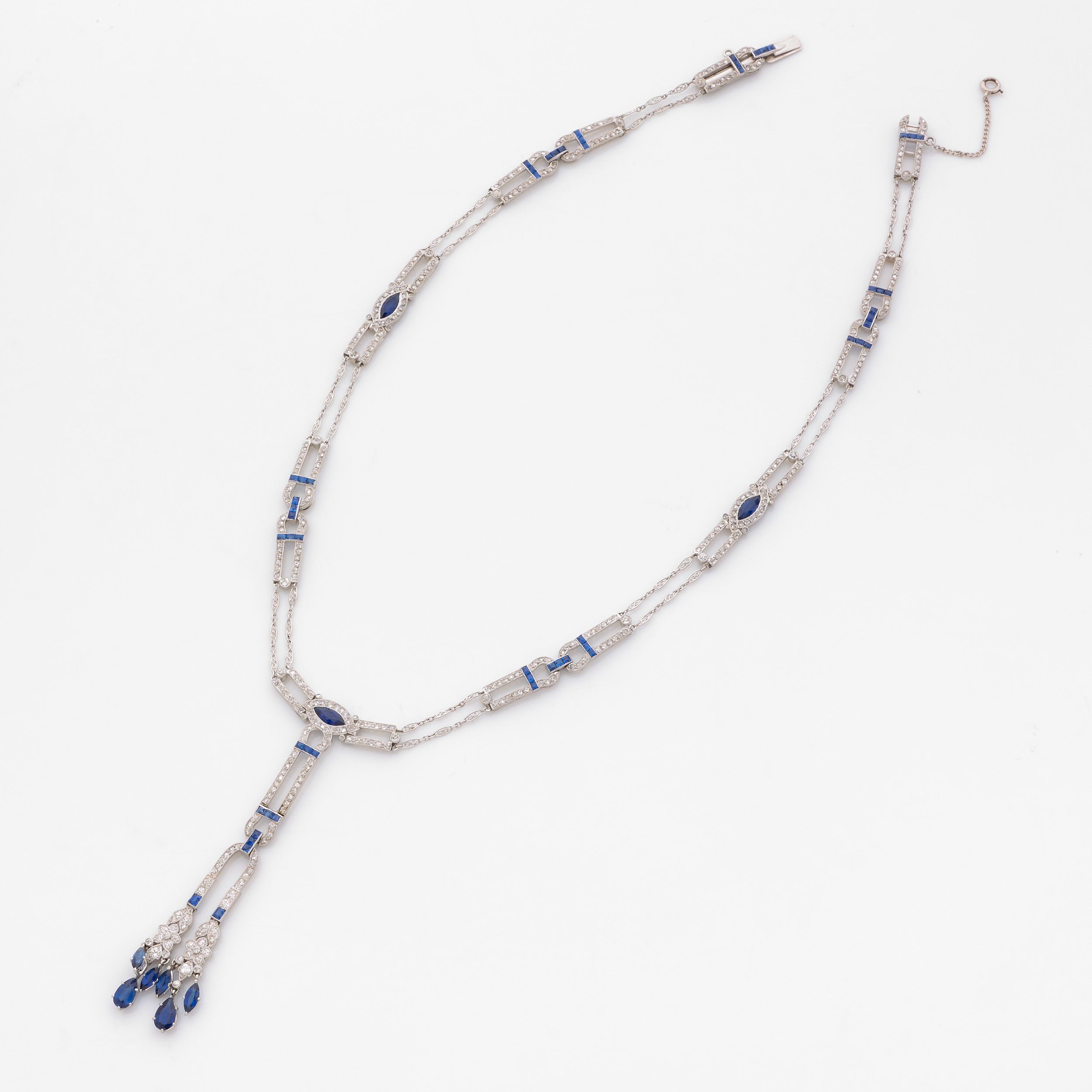 RAVISSANT COLLIER ART DECO