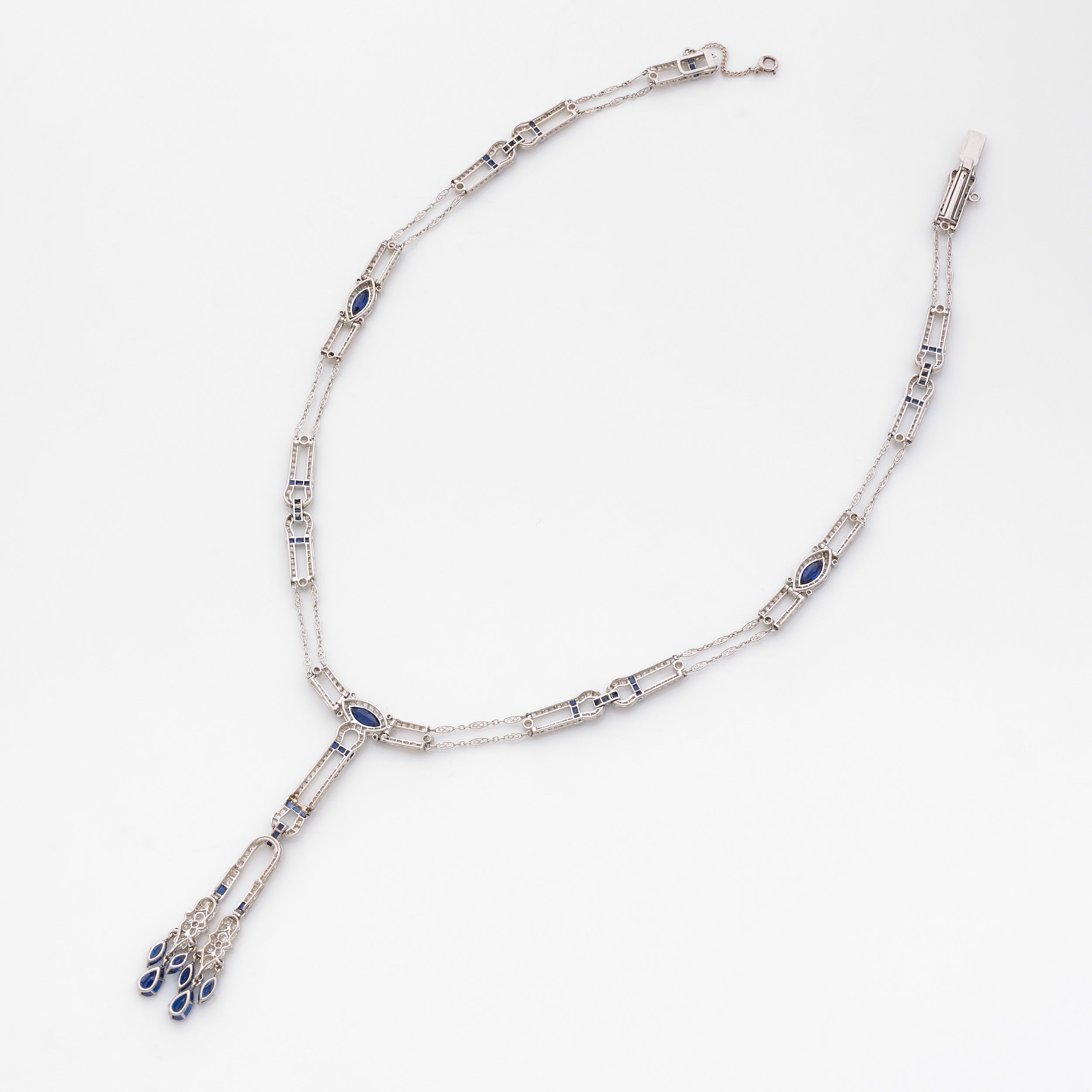 RAVISSANT COLLIER ART DECO:  | H&ocirc;tel Des Ventes de Monte-Carlo