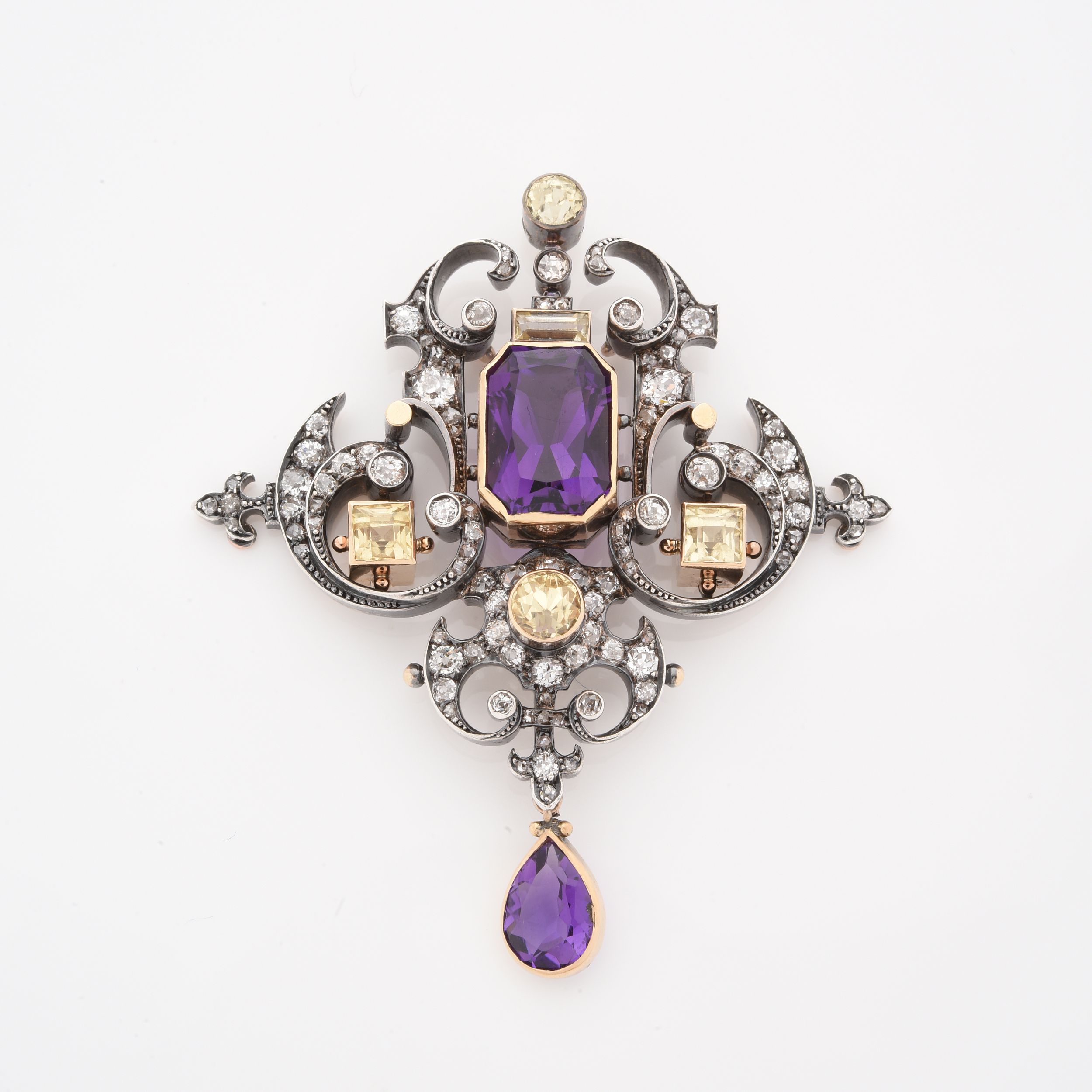 BAGUE BOMBEE:  | H&ocirc;tel Des Ventes de Monte-Carlo