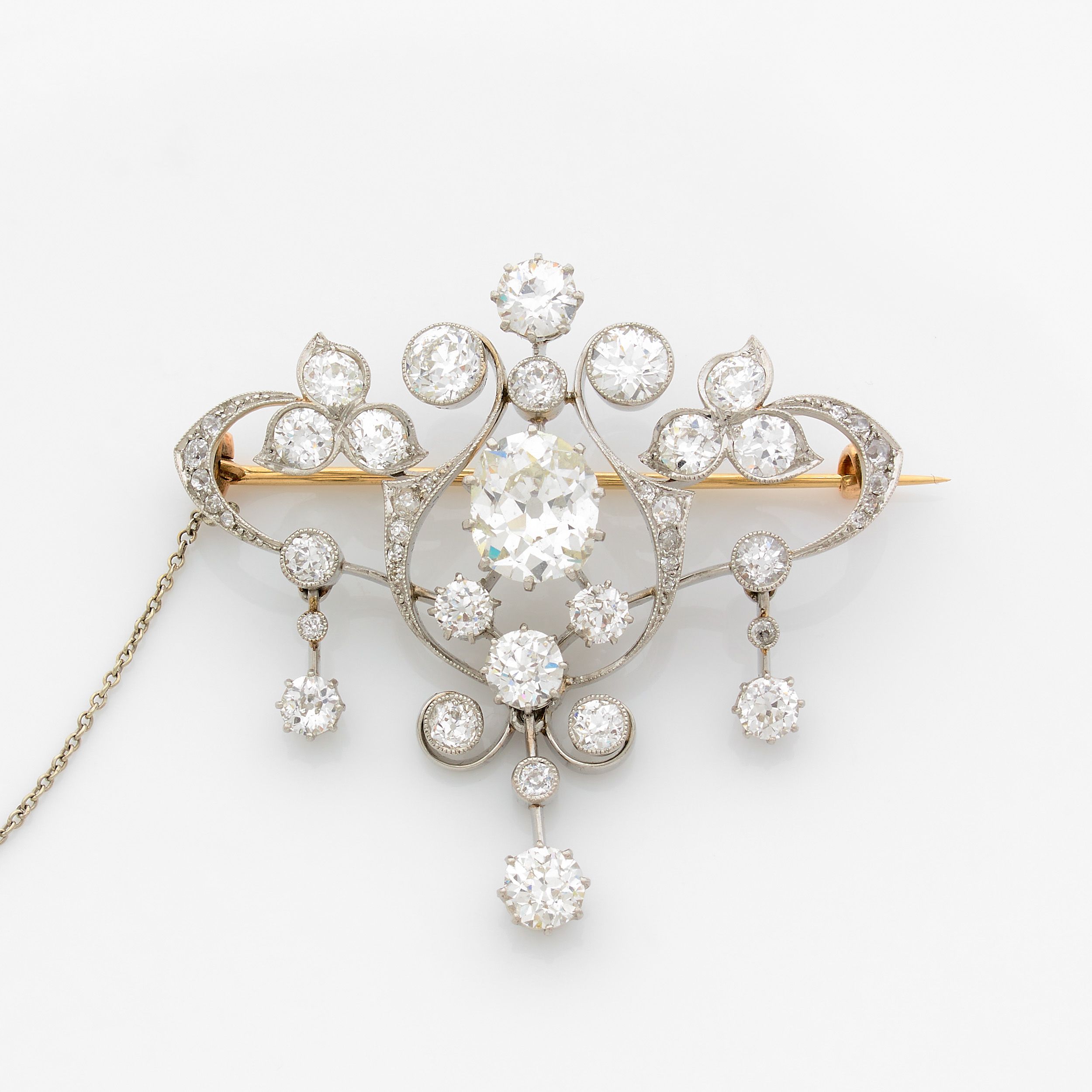 RAVISSANTE BROCHE DEVANT DE CORSAGE 