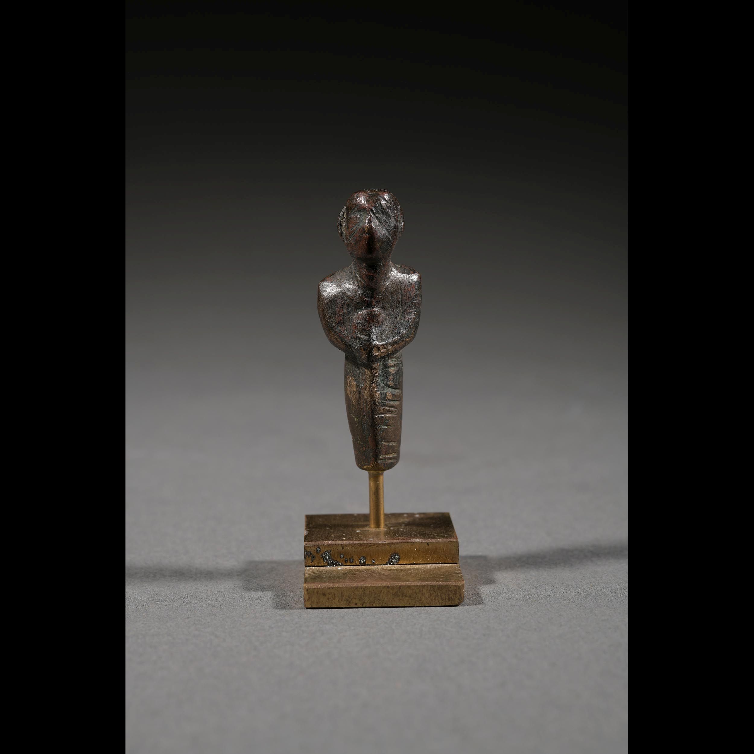 MEDAILLON PENDENTIF:  | H&ocirc;tel Des Ventes de Monte-Carlo