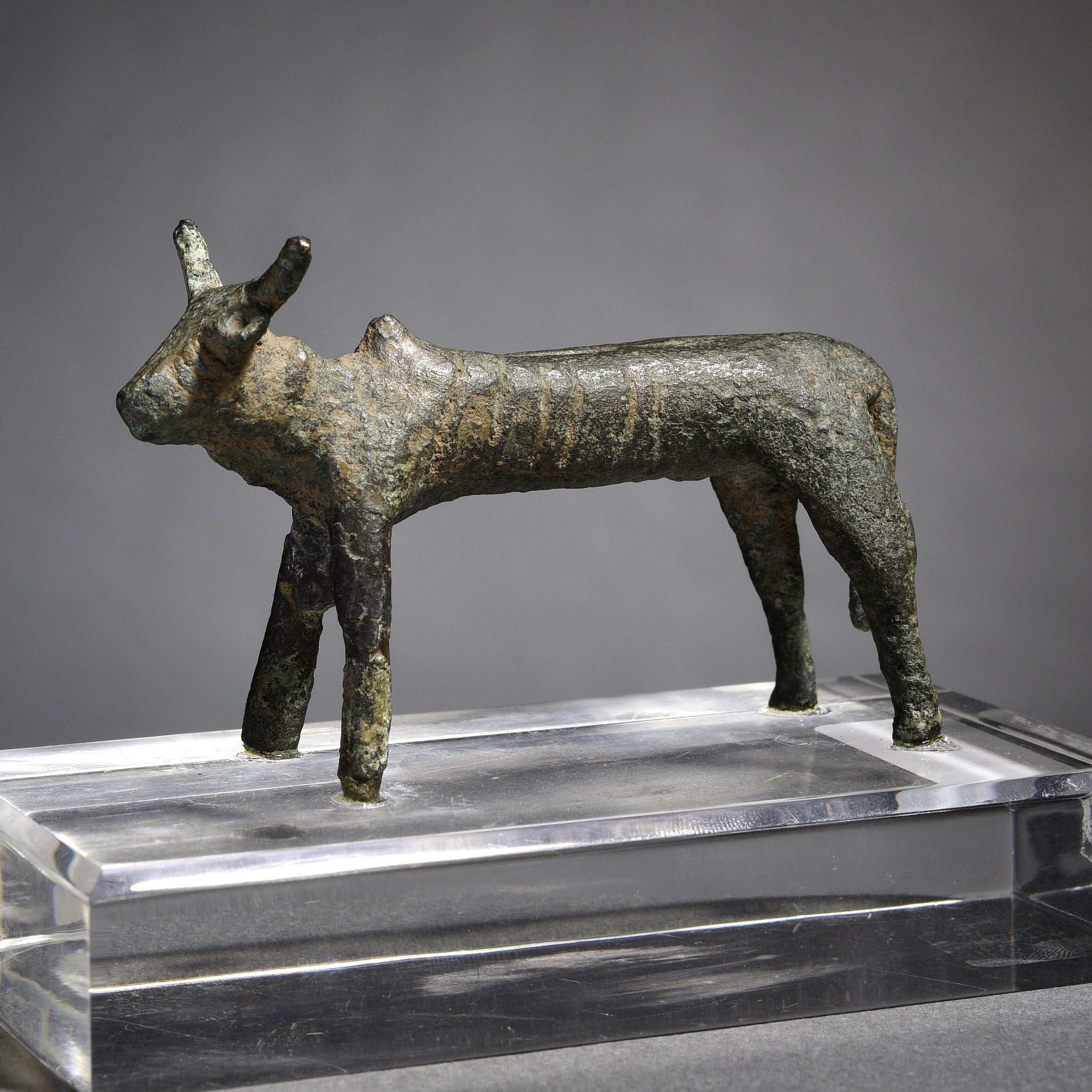 STATUETTE DE ZÉBU:  | H&ocirc;tel Des Ventes de Monte-Carlo