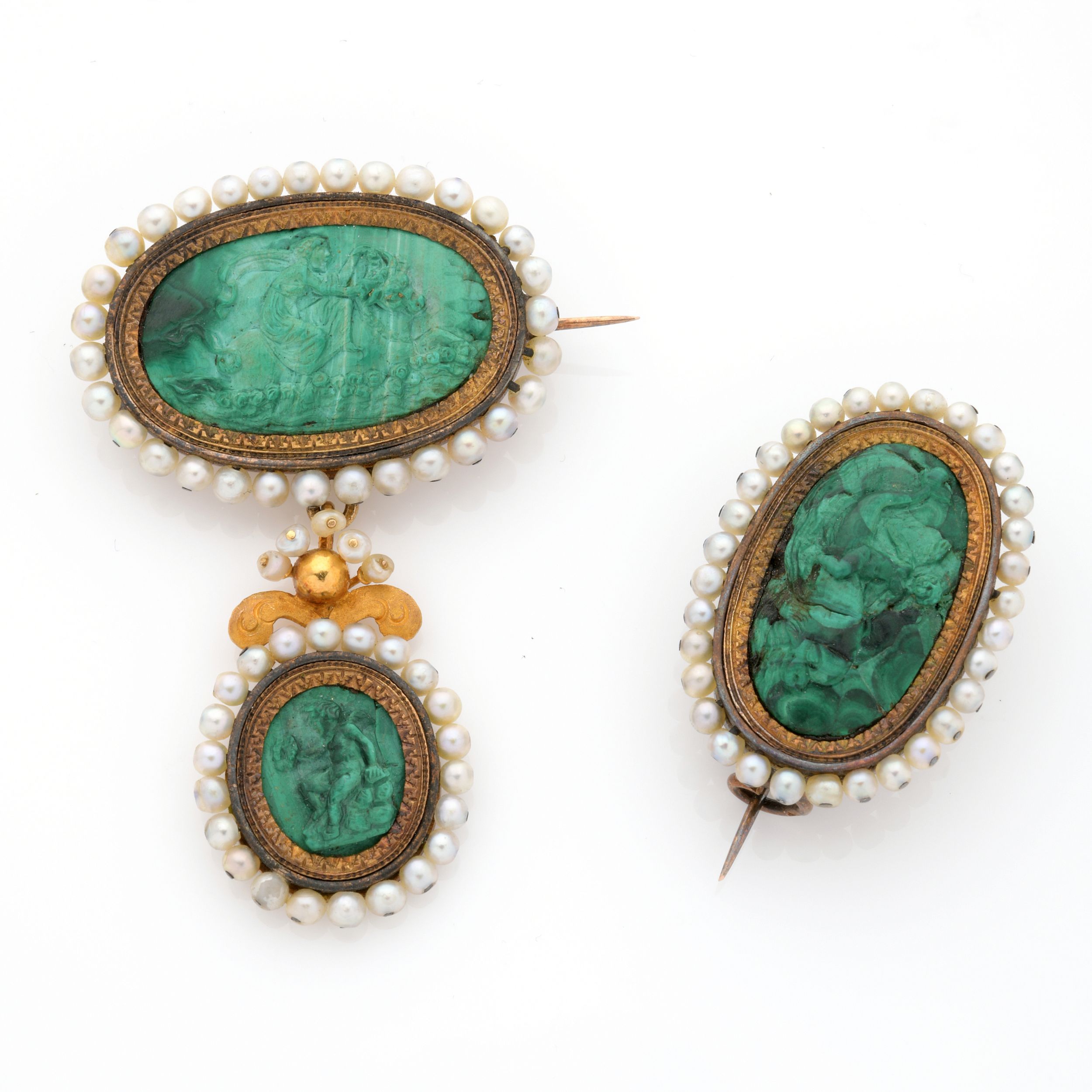 SUITE DE DEUX BROCHES