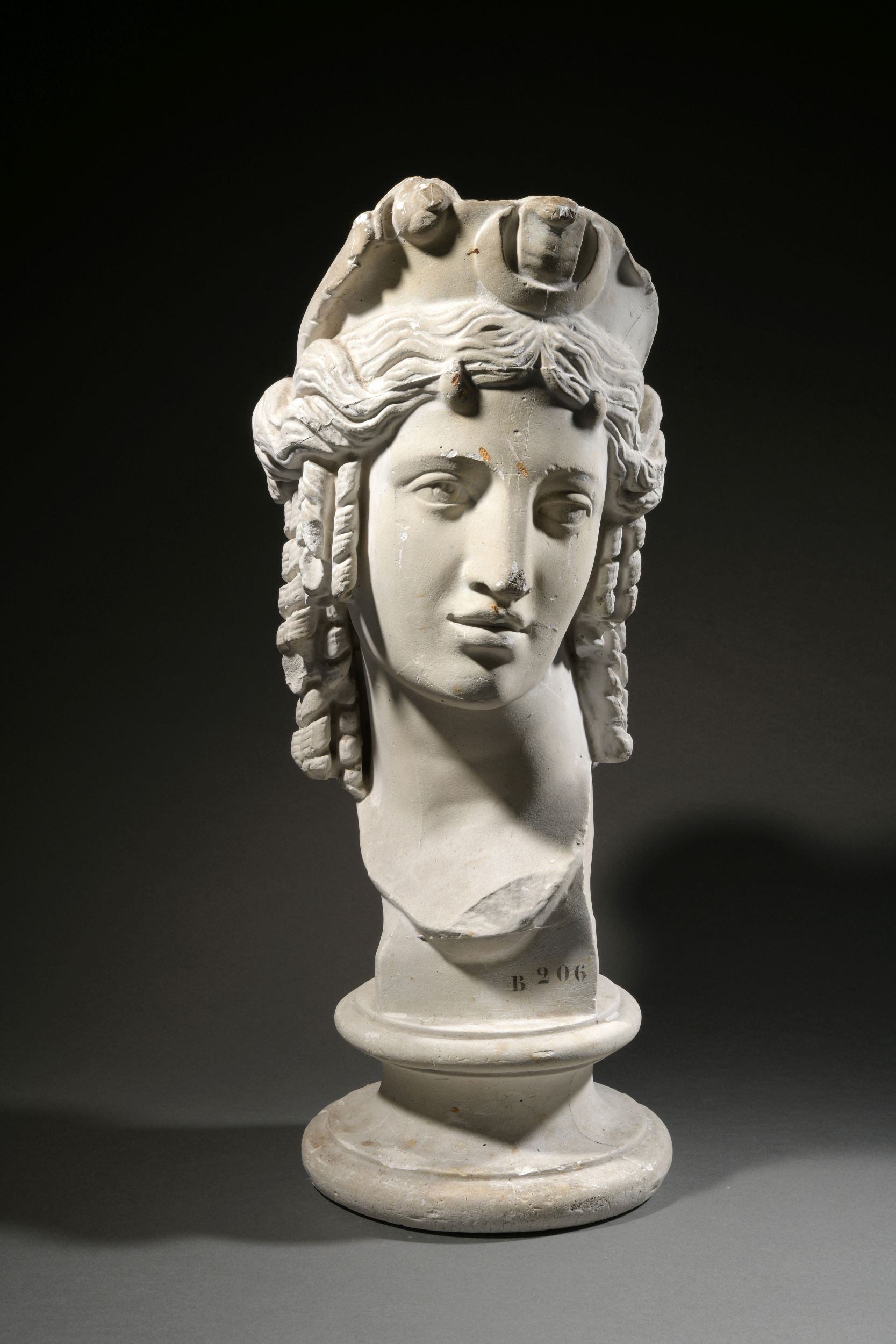 FRAGMENT DE BAS-RELIEF:  | H&ocirc;tel Des Ventes de Monte-Carlo