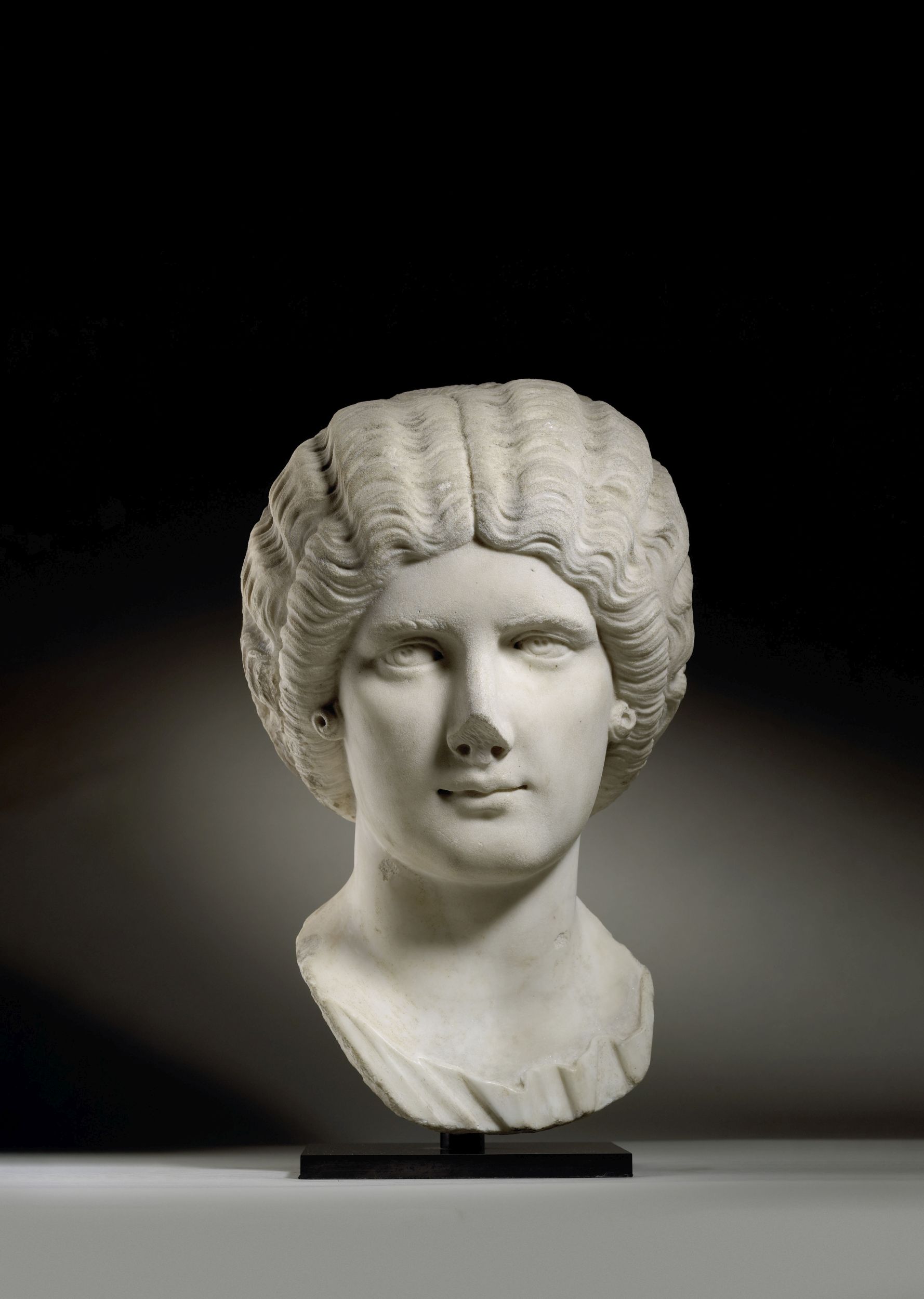 TÊTE FEMININE
